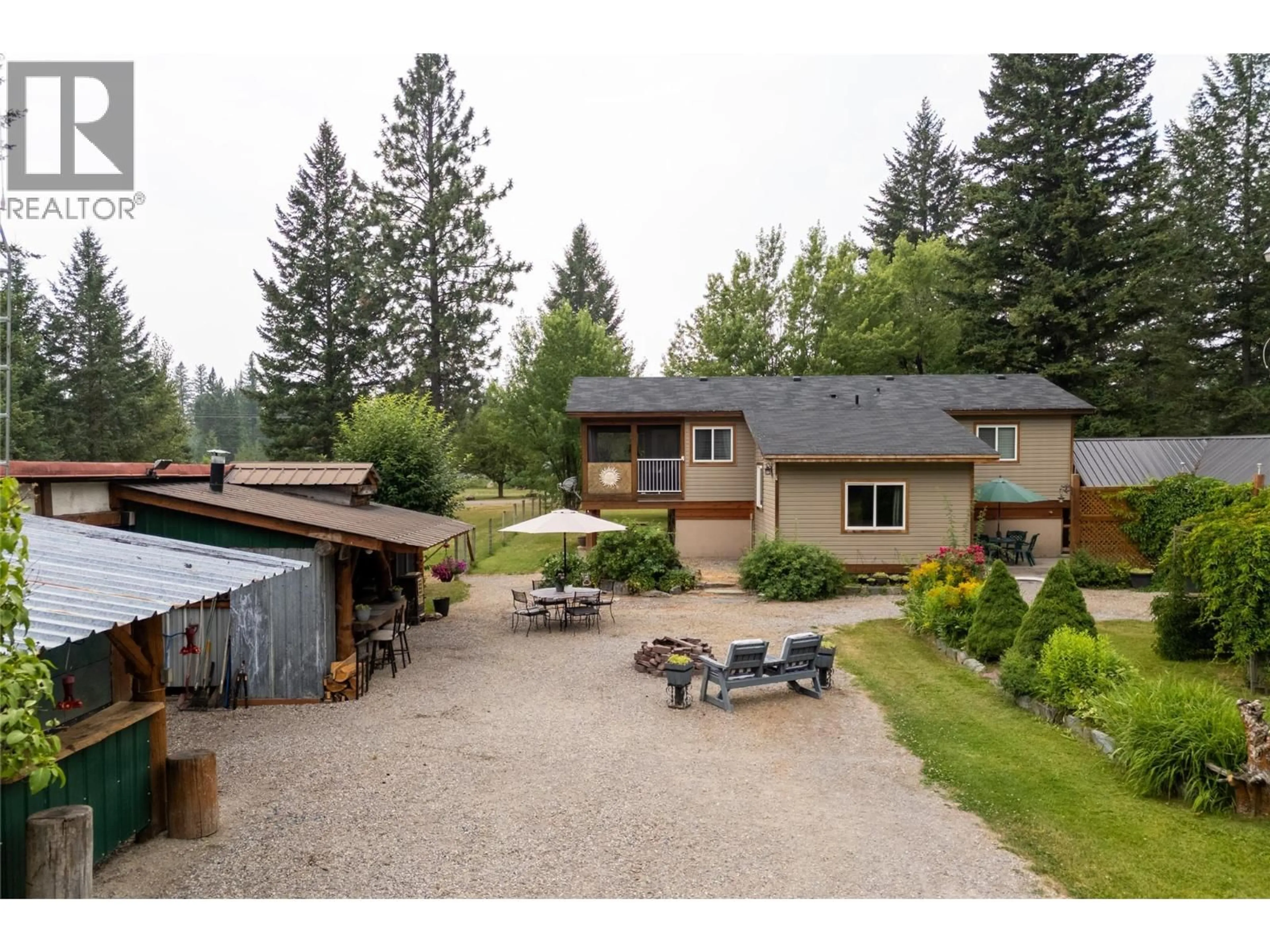A pic from outside/outdoor area/front of a property/back of a property/a pic from drone, mountain view for 8201 ROCK CREEK ROAD, Galloway British Columbia V0B1T2