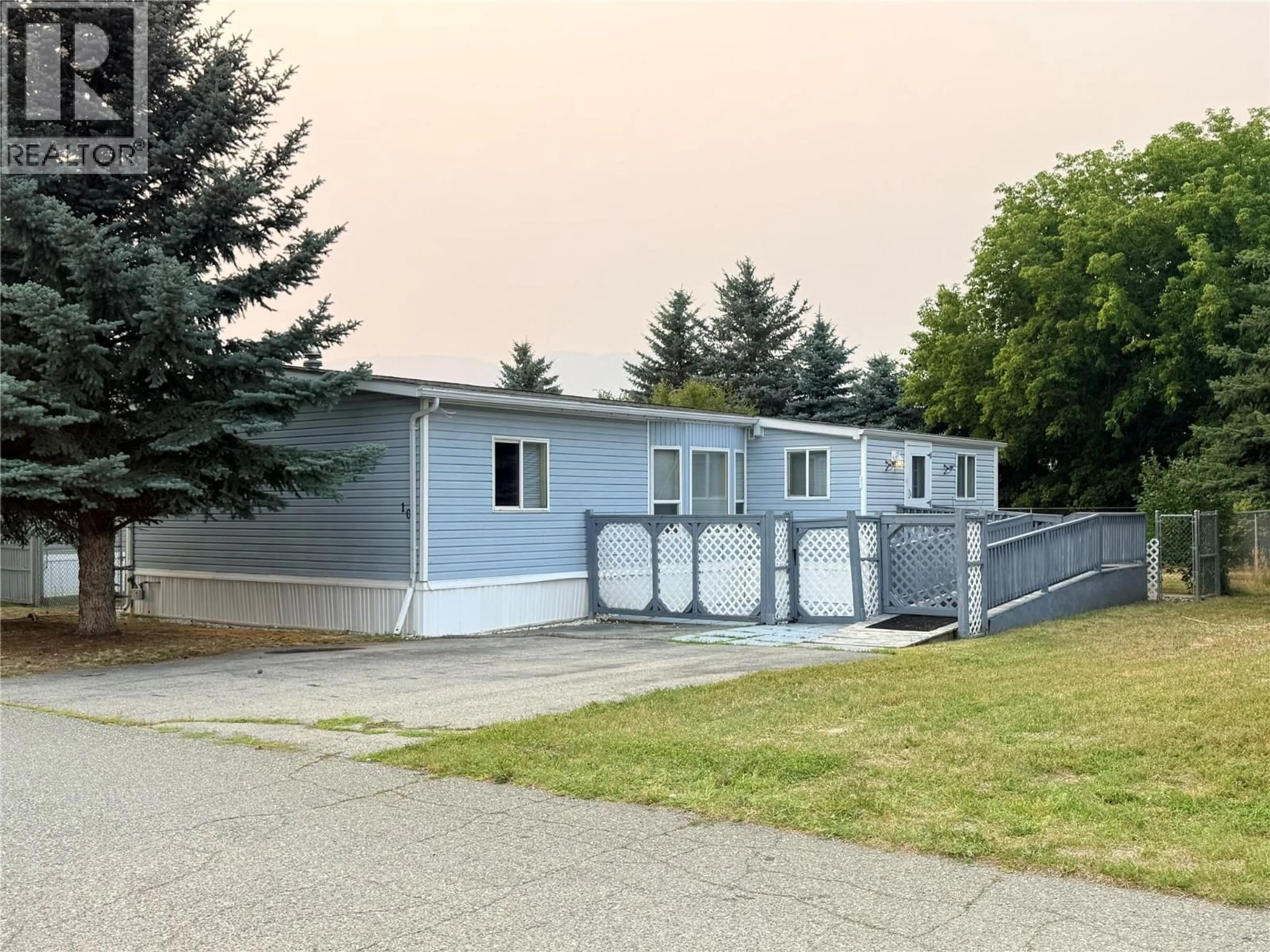 Unknown for 10 - 7225 BOUNDARY DRIVE, Grand Forks British Columbia V0H1H0