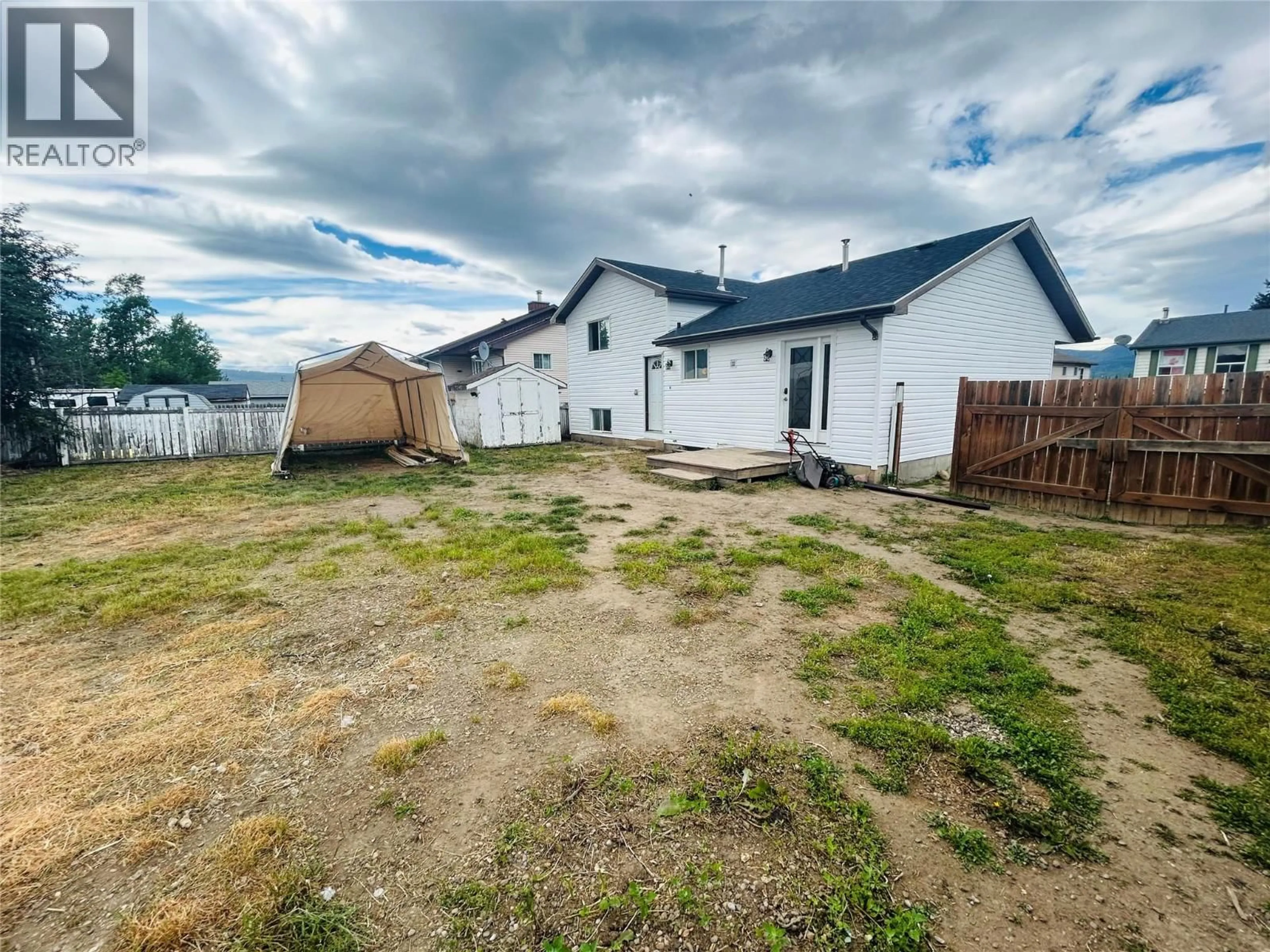 A pic from outside/outdoor area/front of a property/back of a property/a pic from drone, street for 156 VALLEYVIEW CRESCENT, Tumbler Ridge British Columbia V0C2W0