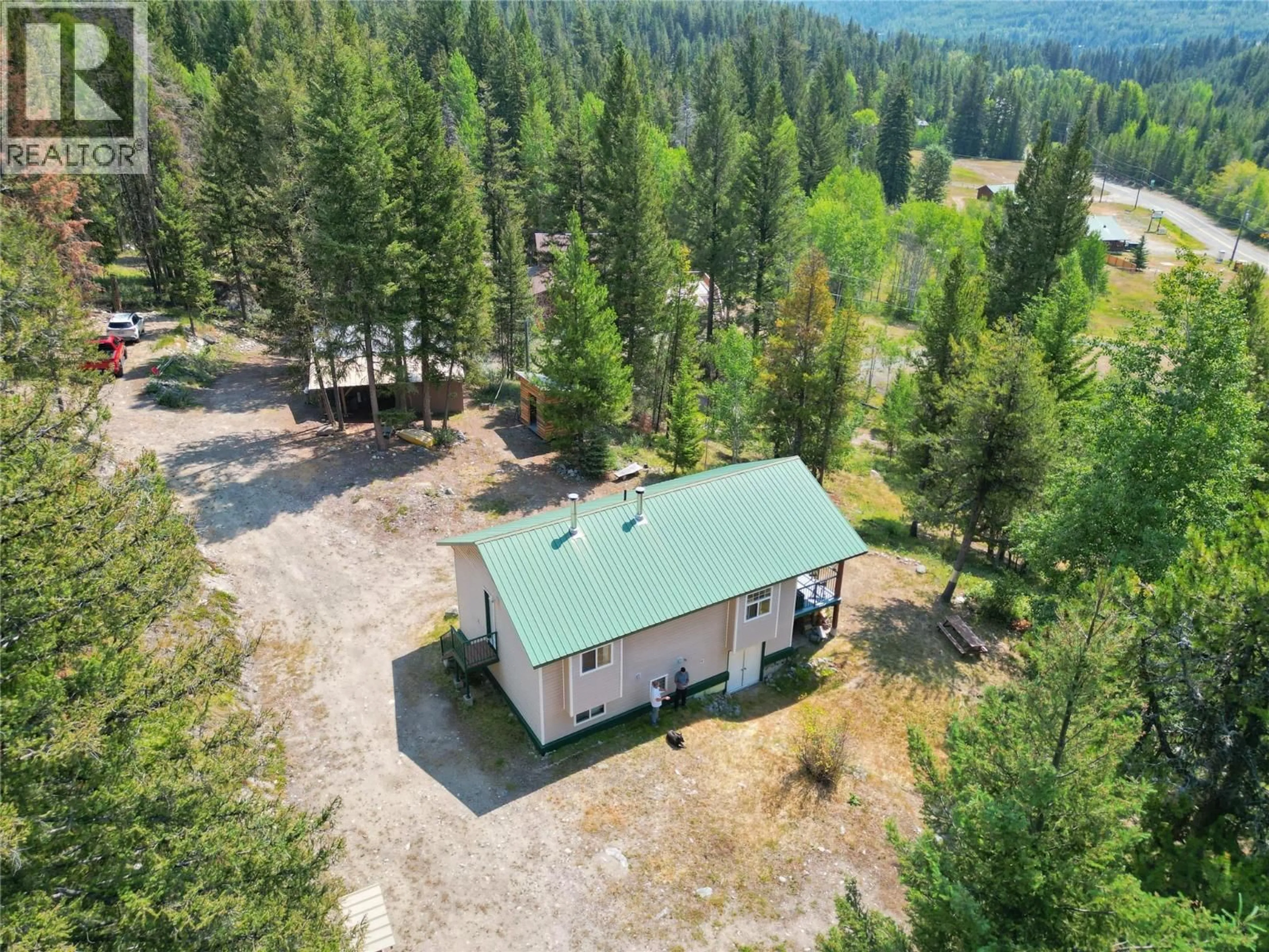 A pic from outside/outdoor area/front of a property/back of a property/a pic from drone, forest/trees view for 3878 PRINCETON SUMMERLAND ROAD, Princeton British Columbia V0X1W0