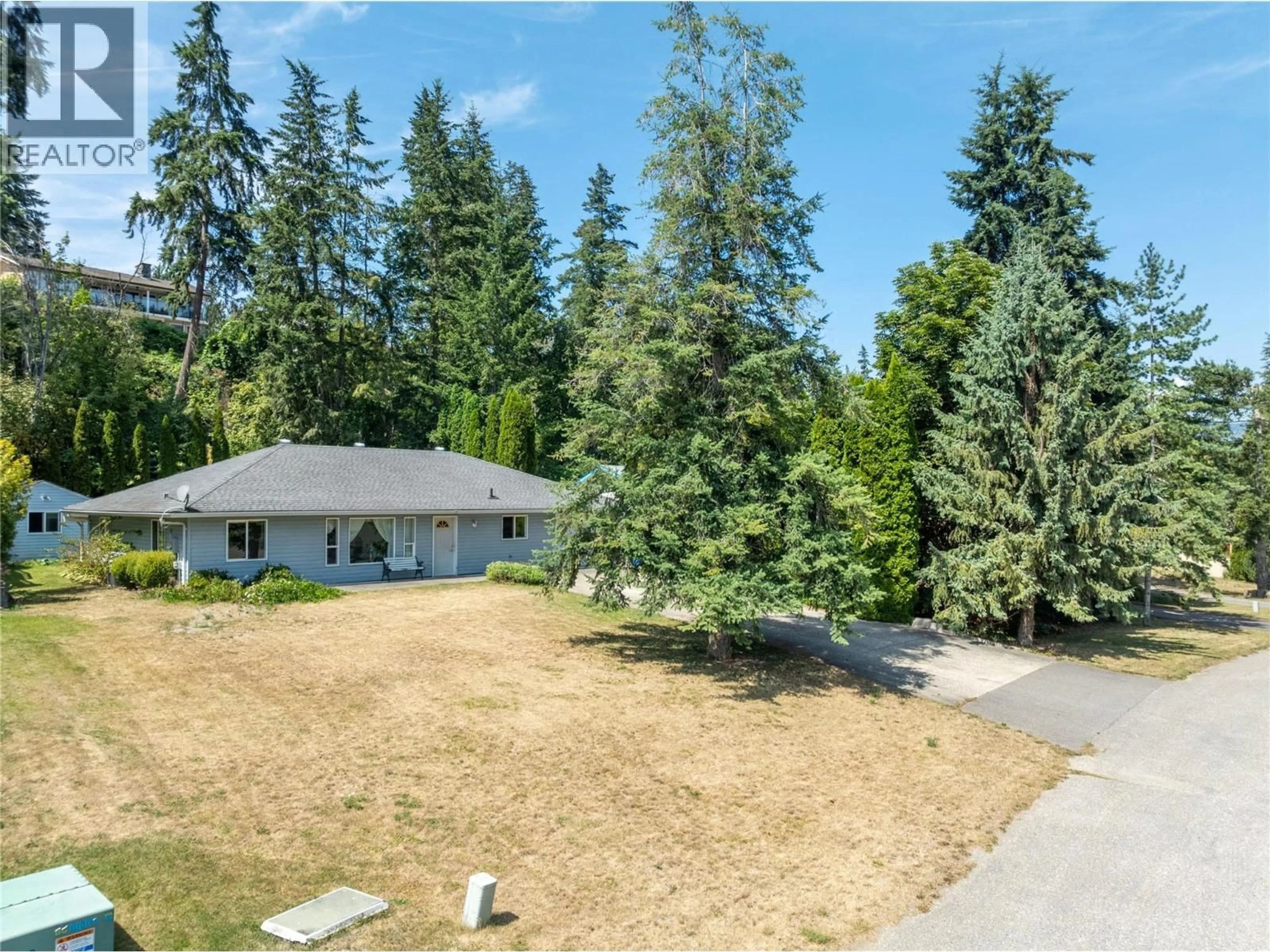 A pic from outside/outdoor area/front of a property/back of a property/a pic from drone, unknown for 2959 BIRCH LANE, Blind Bay British Columbia V0E1H2