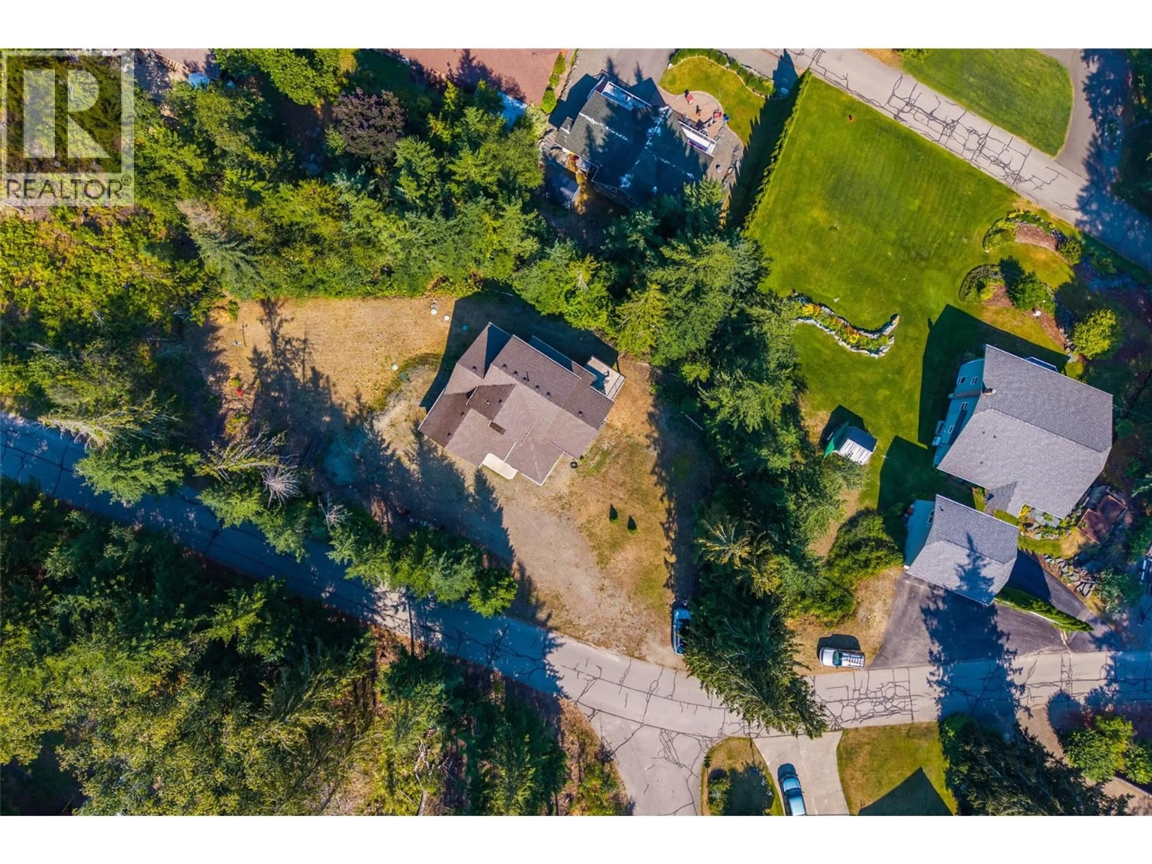 A pic from outside/outdoor area/front of a property/back of a property/a pic from drone, unknown for 39 - 4498 SQUILAX ANGLEMONT ROAD, Scotch Creek British Columbia V0E1M5
