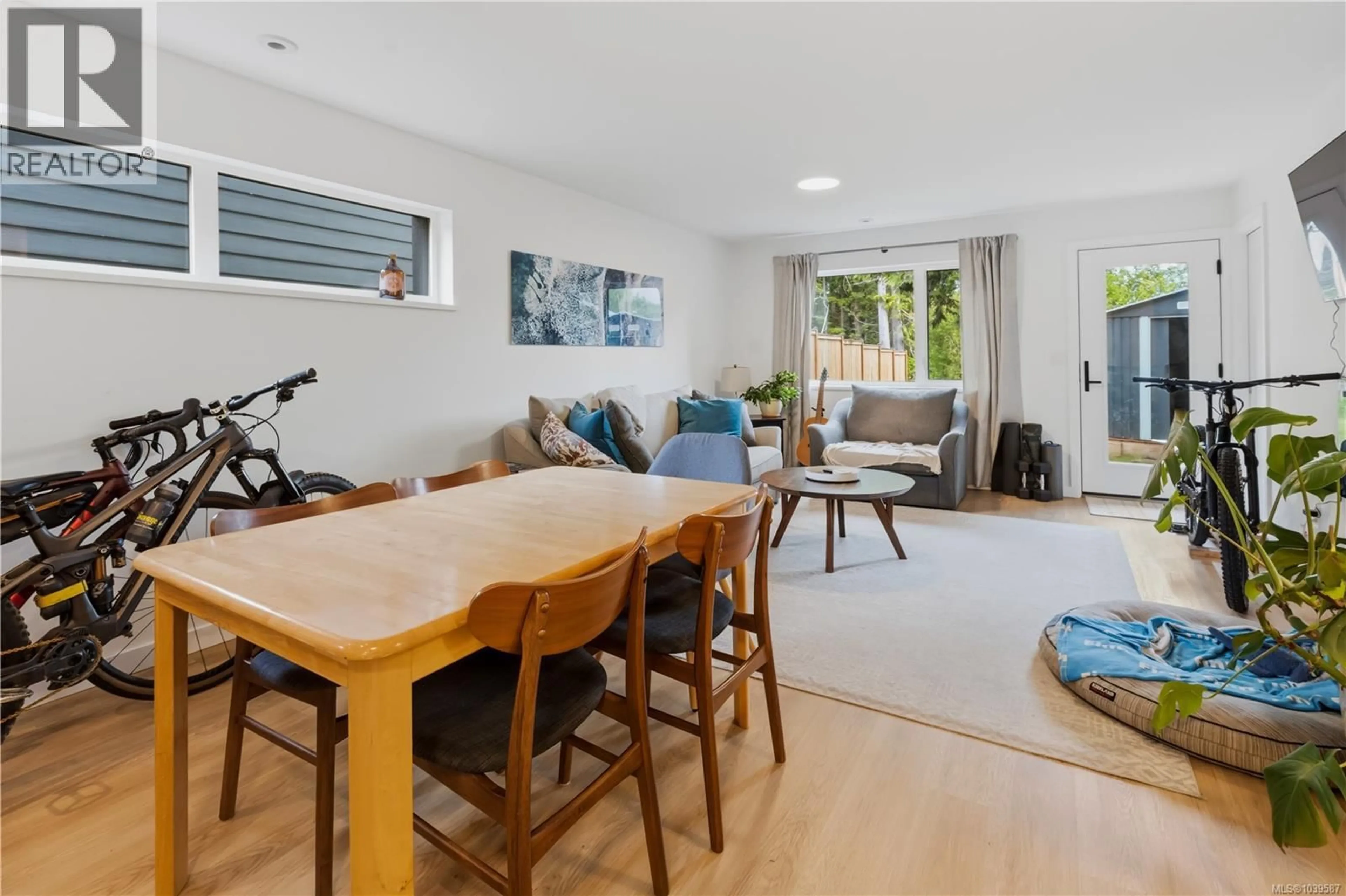 Living room with furniture, unknown for 20 - 1782 ST. JACQUES BOULEVARD, Ucluelet British Columbia V0R3A0