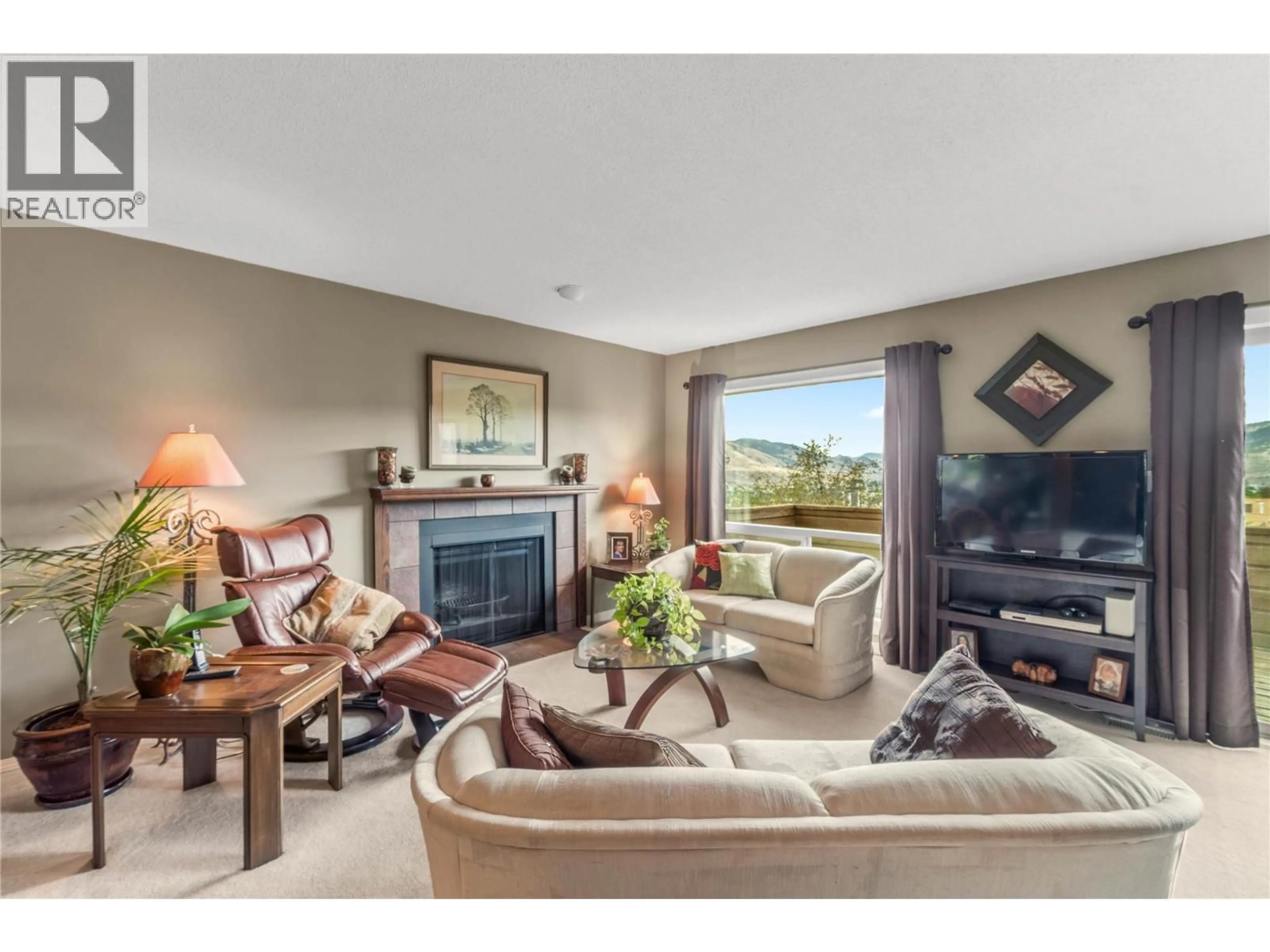 Living room with furniture, unknown for 30 - 290 PEMBERTON TERRACE, Kamloops British Columbia V2C6A9