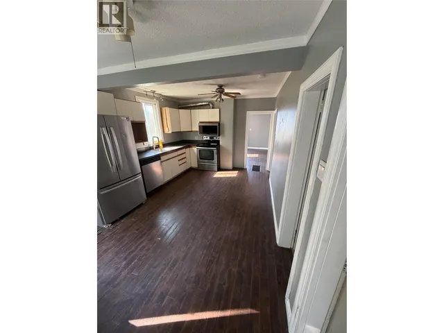 626 HENDRY STREET, Trail 5