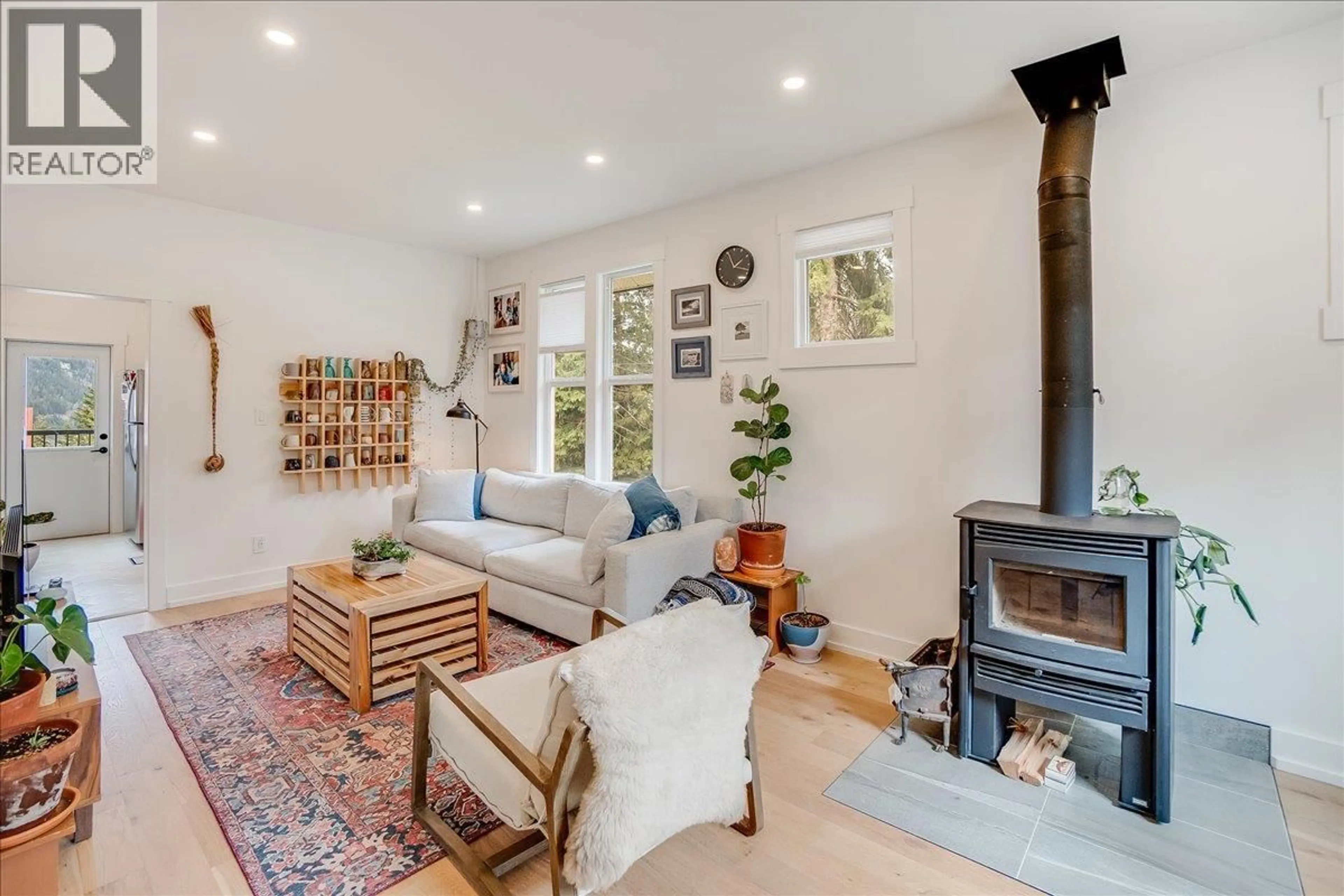 Living room with furniture, unknown for 520 WASSON STREET, Nelson British Columbia V1L3G7