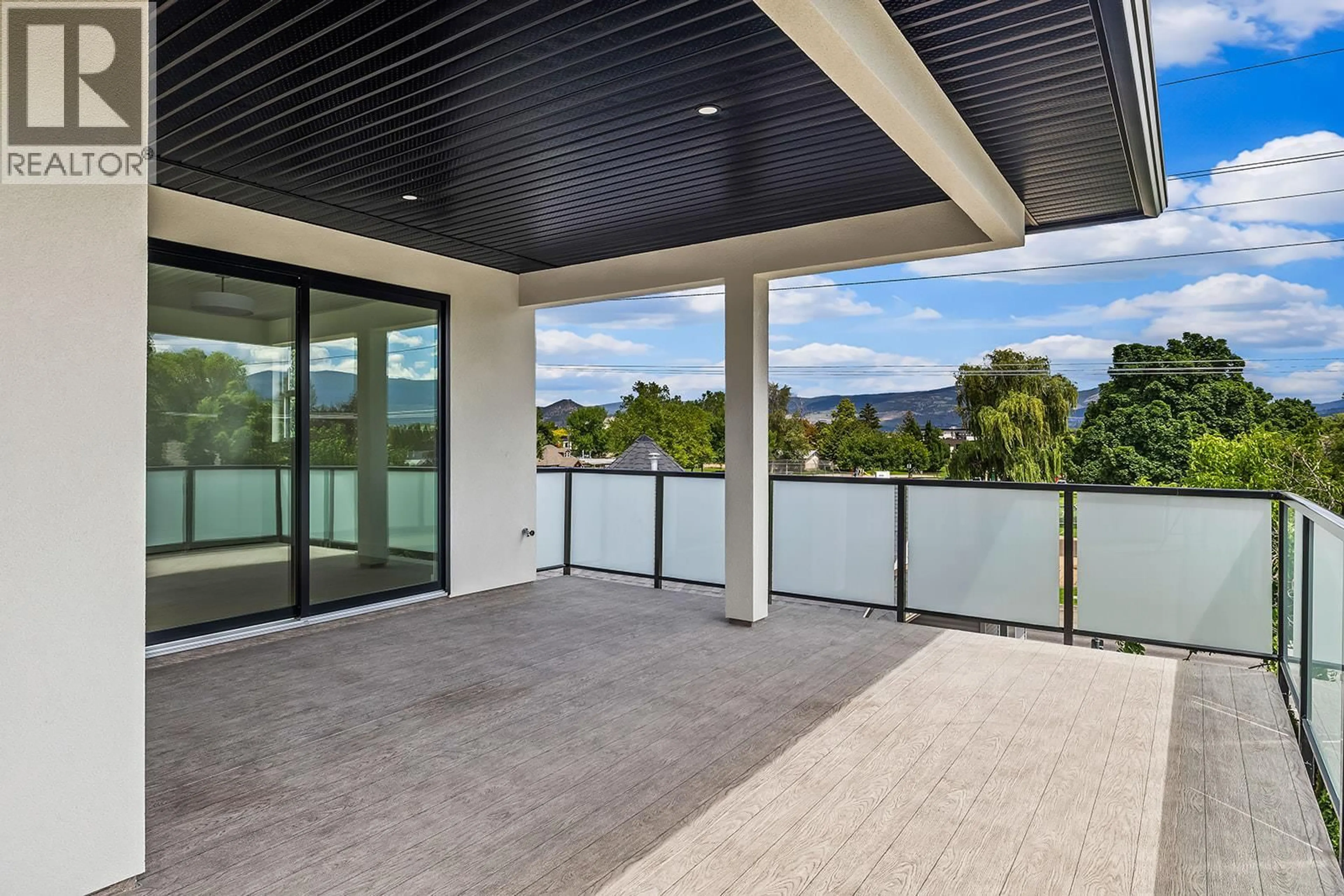 Patio, mountain view for 2 - 662 BIRCH AVENUE, Kelowna British Columbia V1Y3H1