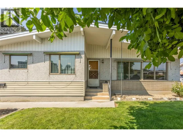 1206 LAWSON AVENUE, Kelowna 3
