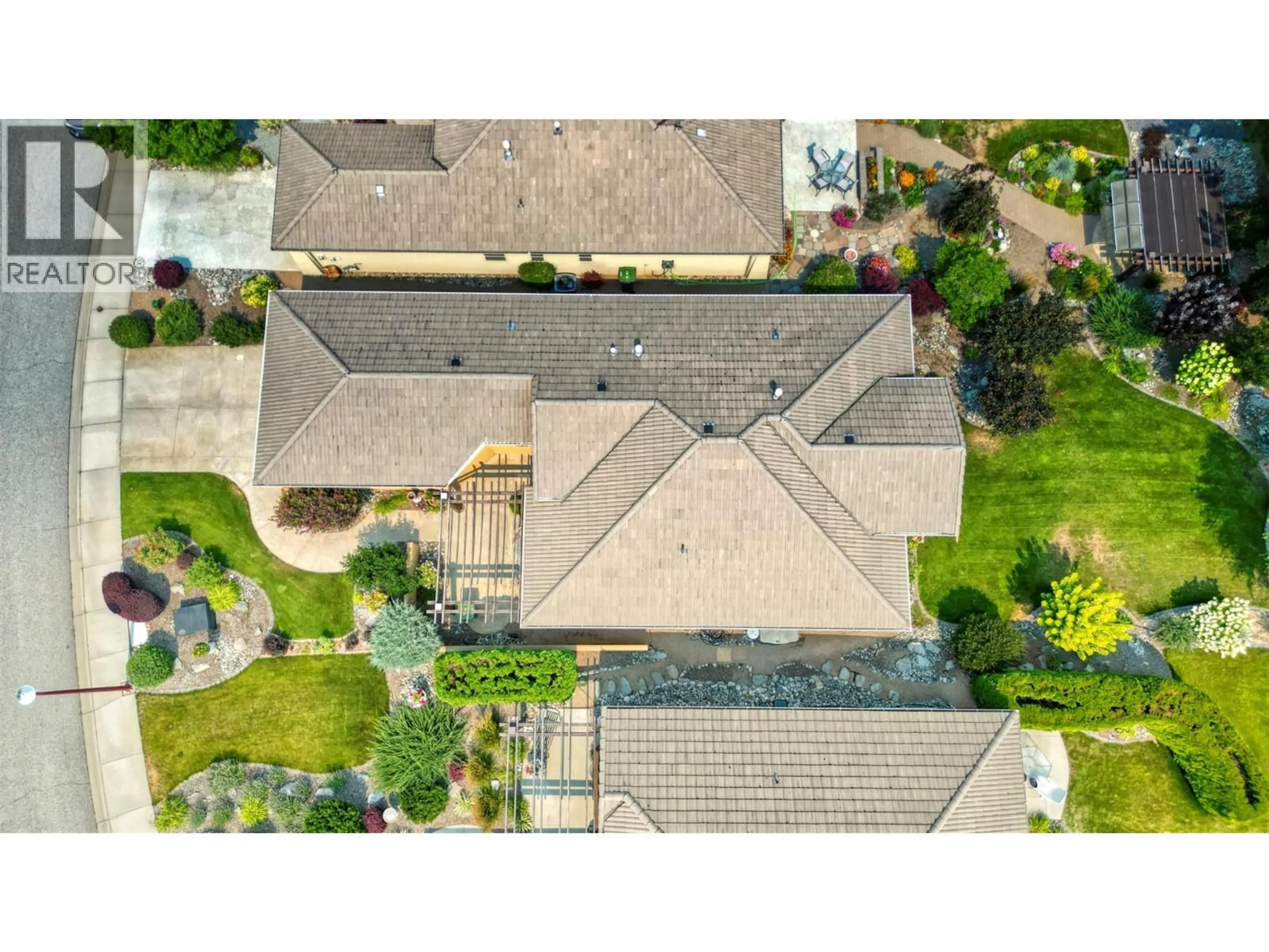 A pic from outside/outdoor area/front of a property/back of a property/a pic from drone, unknown for 9 WILDFLOWER COURT, Osoyoos British Columbia V0H1V1