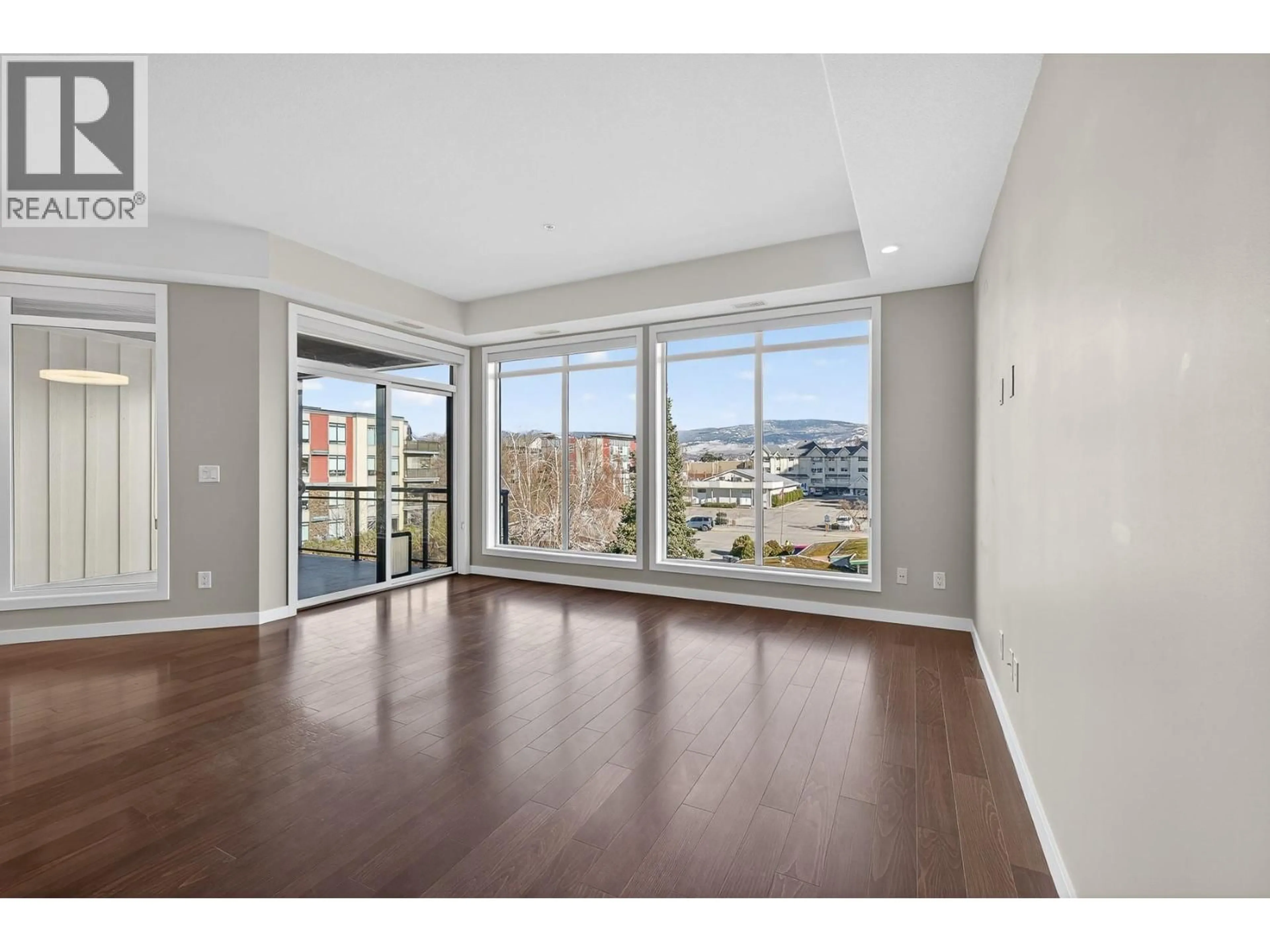 A pic of a room for 306 - 1933 AMBROSI ROAD, Kelowna British Columbia V1Y4S1