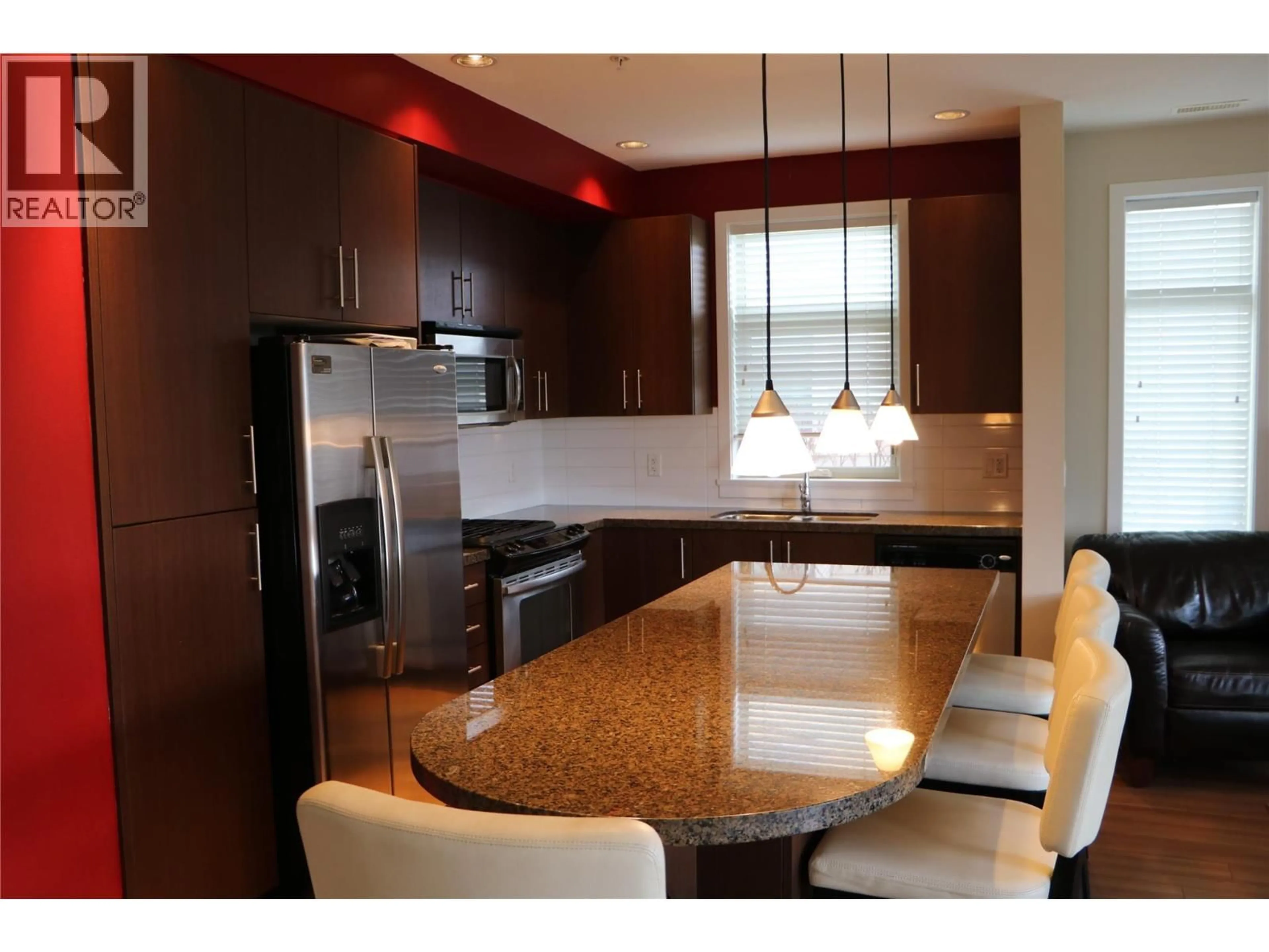 Open concept kitchen, ceramic/tile floor for 61 - 130 COLEBROOK ROAD, Kamloops British Columbia V1S0B4