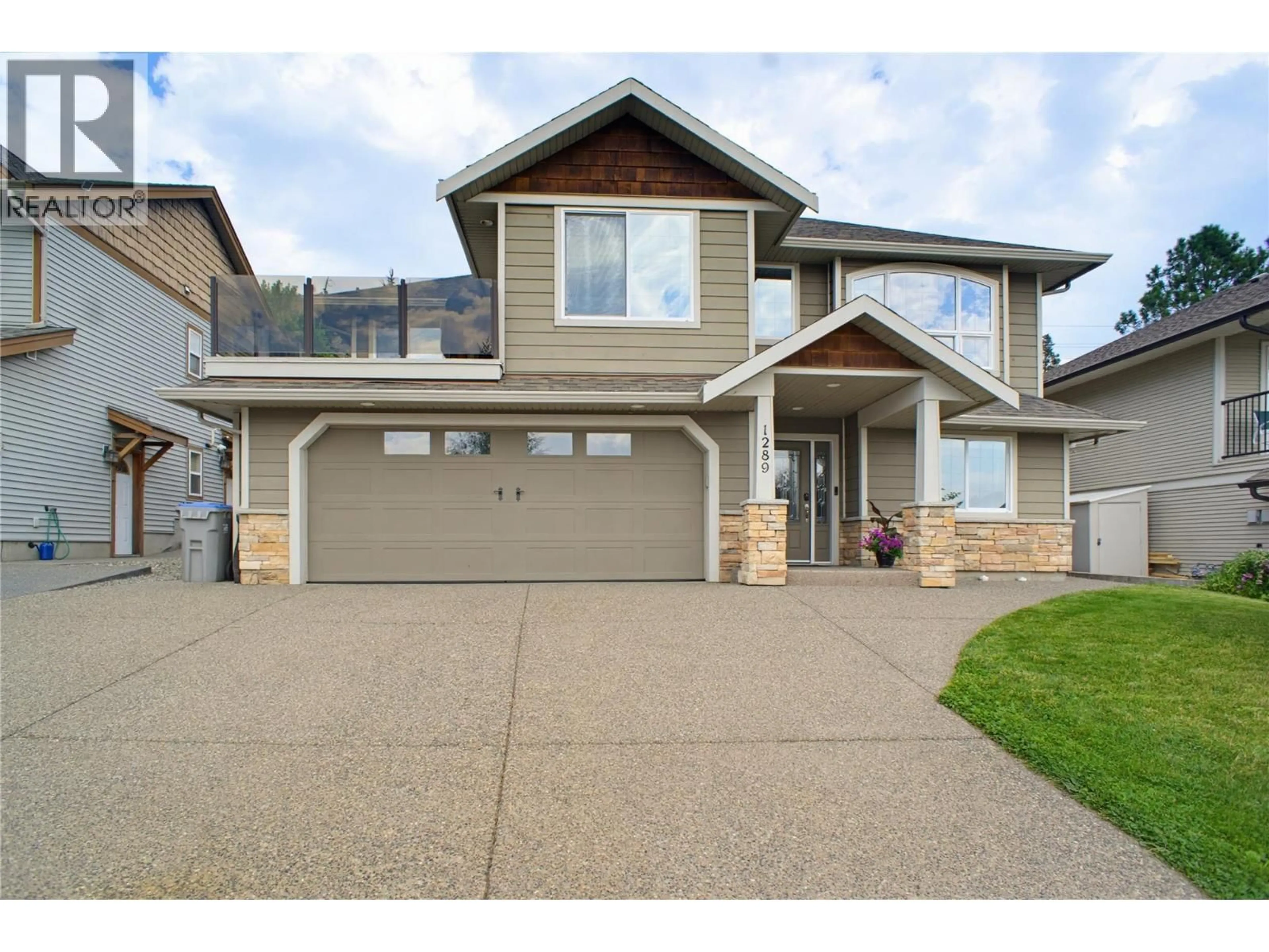 Home with vinyl exterior material, street for 1289 COPPERHEAD DRIVE, Kamloops British Columbia V2E0A1