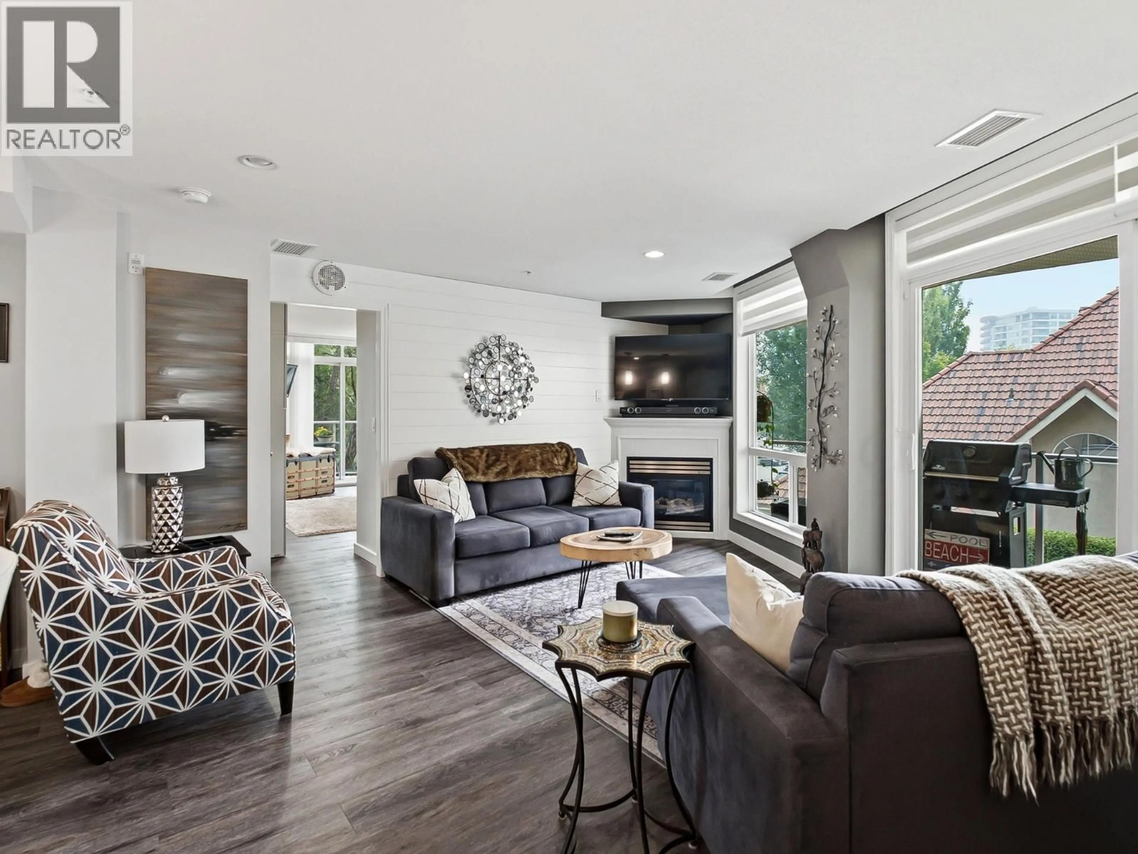 Living room with furniture, unknown for 242 - 1088 SUNSET DRIVE, Kelowna British Columbia V1Y9W1