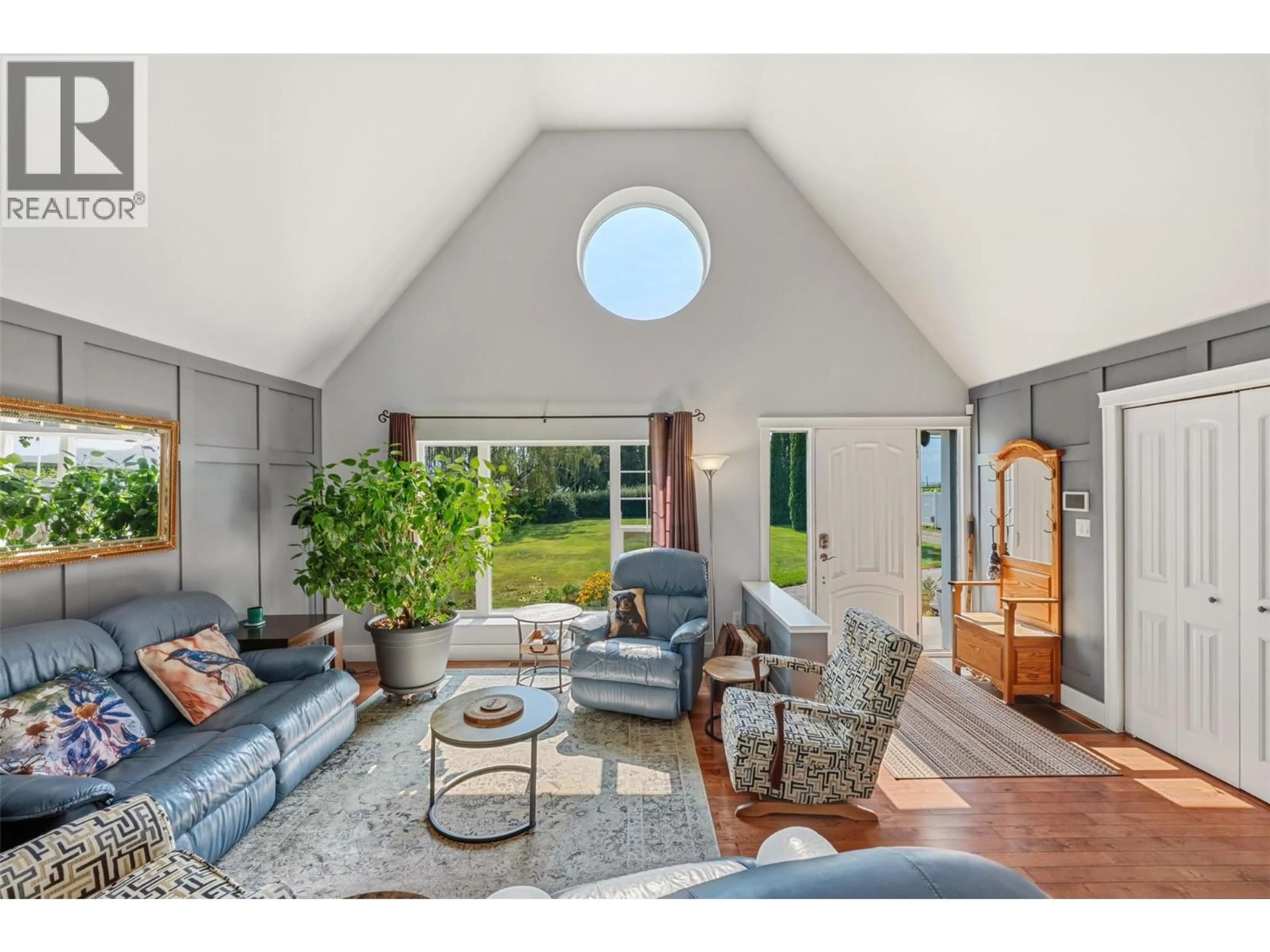 Living room with furniture, unknown for 5518 SUMAC STREET, Oliver British Columbia V0H1T1