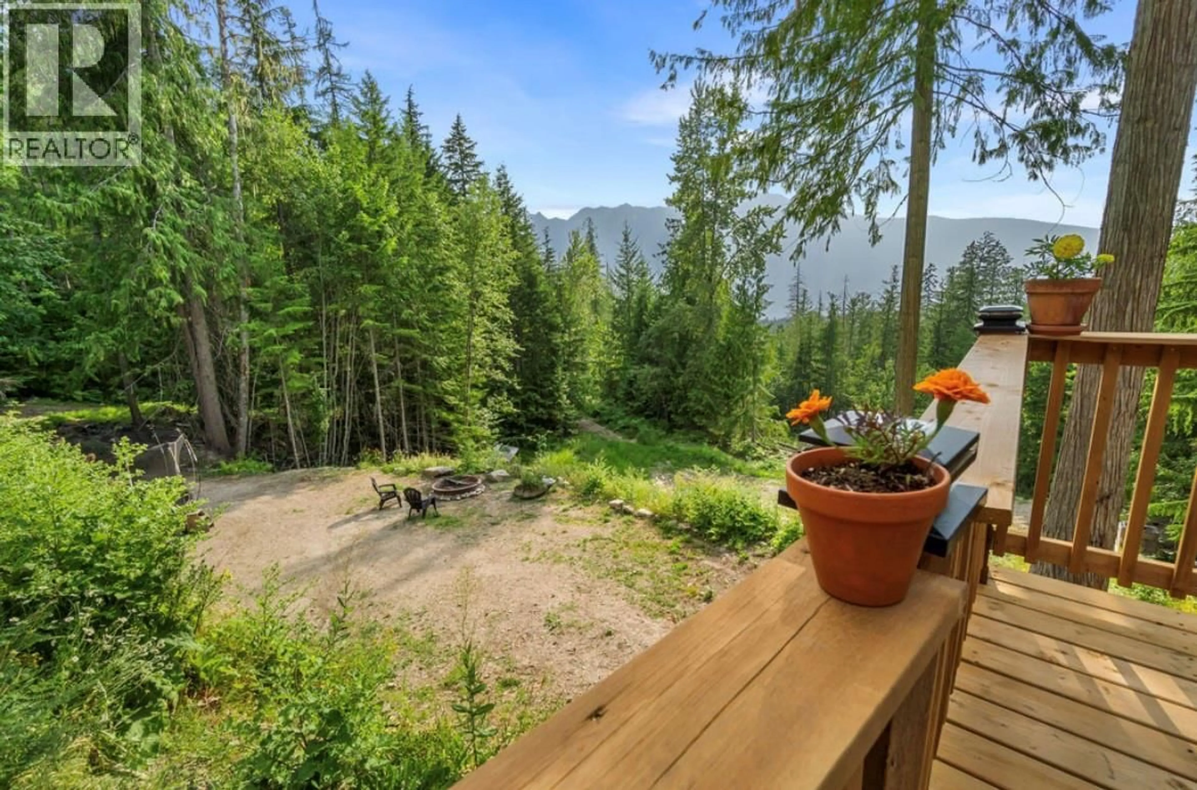Patio, forest/trees view for 760 KANGAROO TRAIL, Nakusp British Columbia V0G1R0