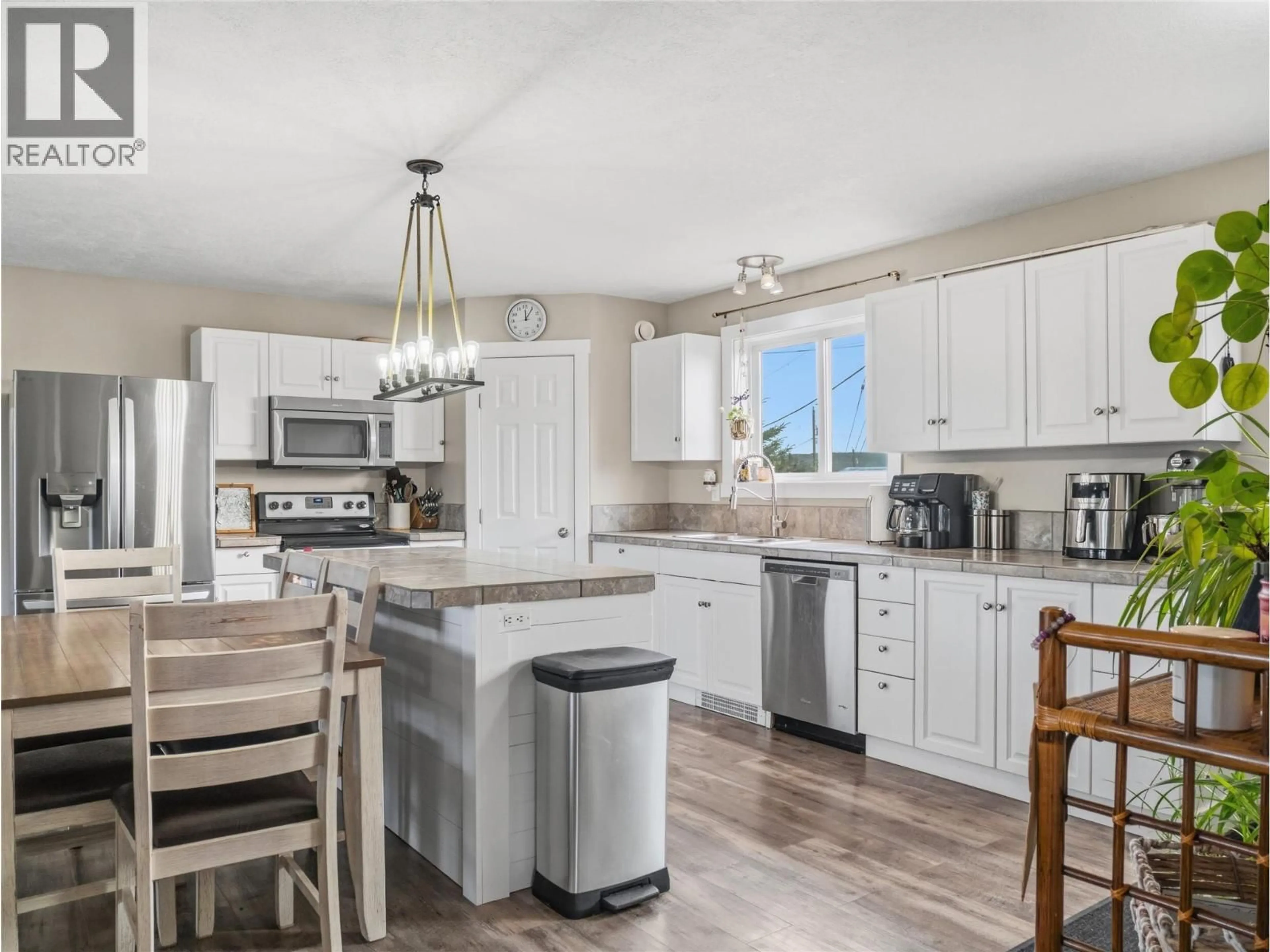 Open concept kitchen, unknown for 4609 RAILWAY AVENUE, Pouce Coupe British Columbia V0C2C0