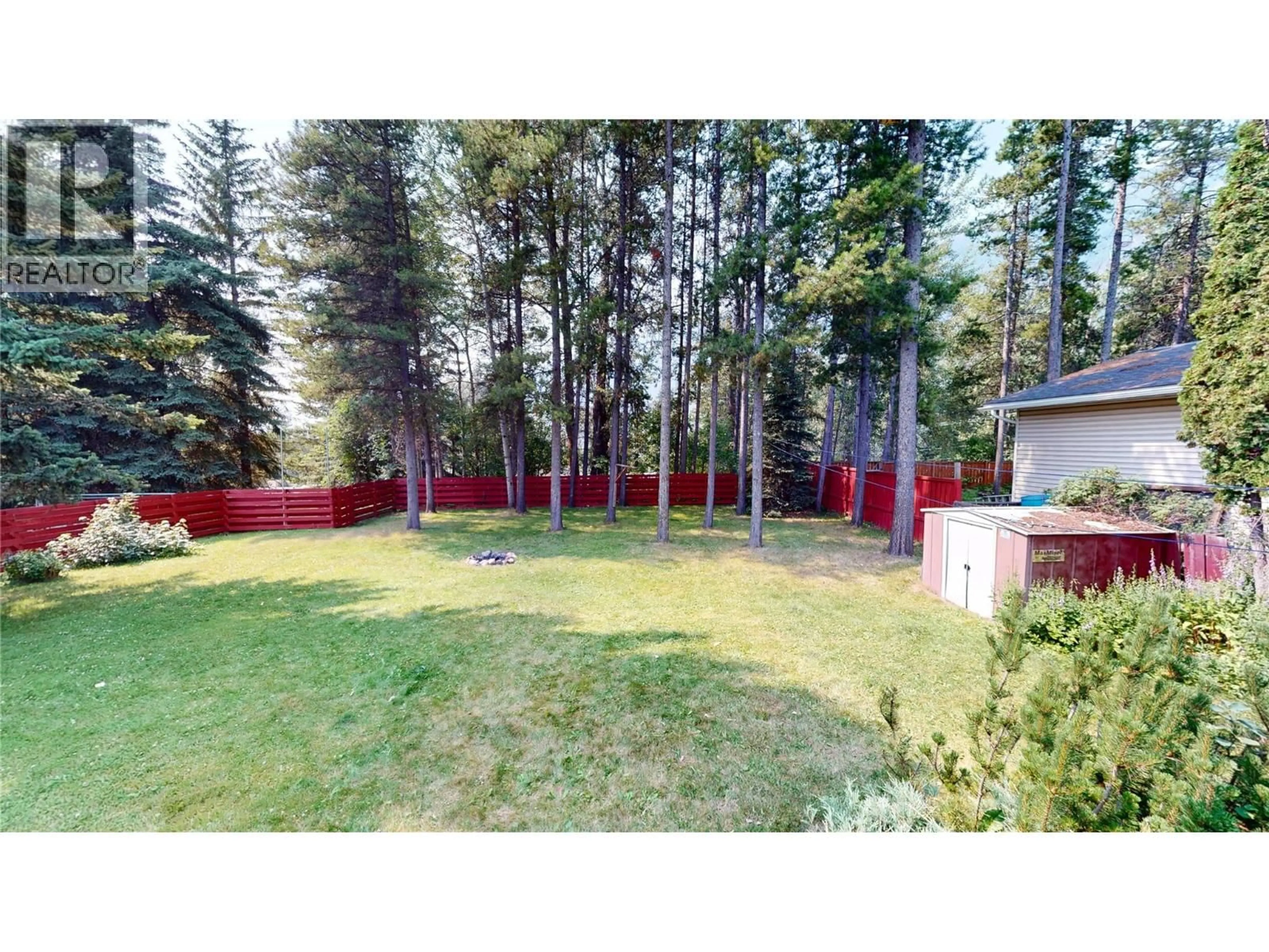 A pic from outside/outdoor area/front of a property/back of a property/a pic from drone, forest/trees view for 260 BLUE SPRUCE CRESCENT, Sparwood British Columbia V0B2G1