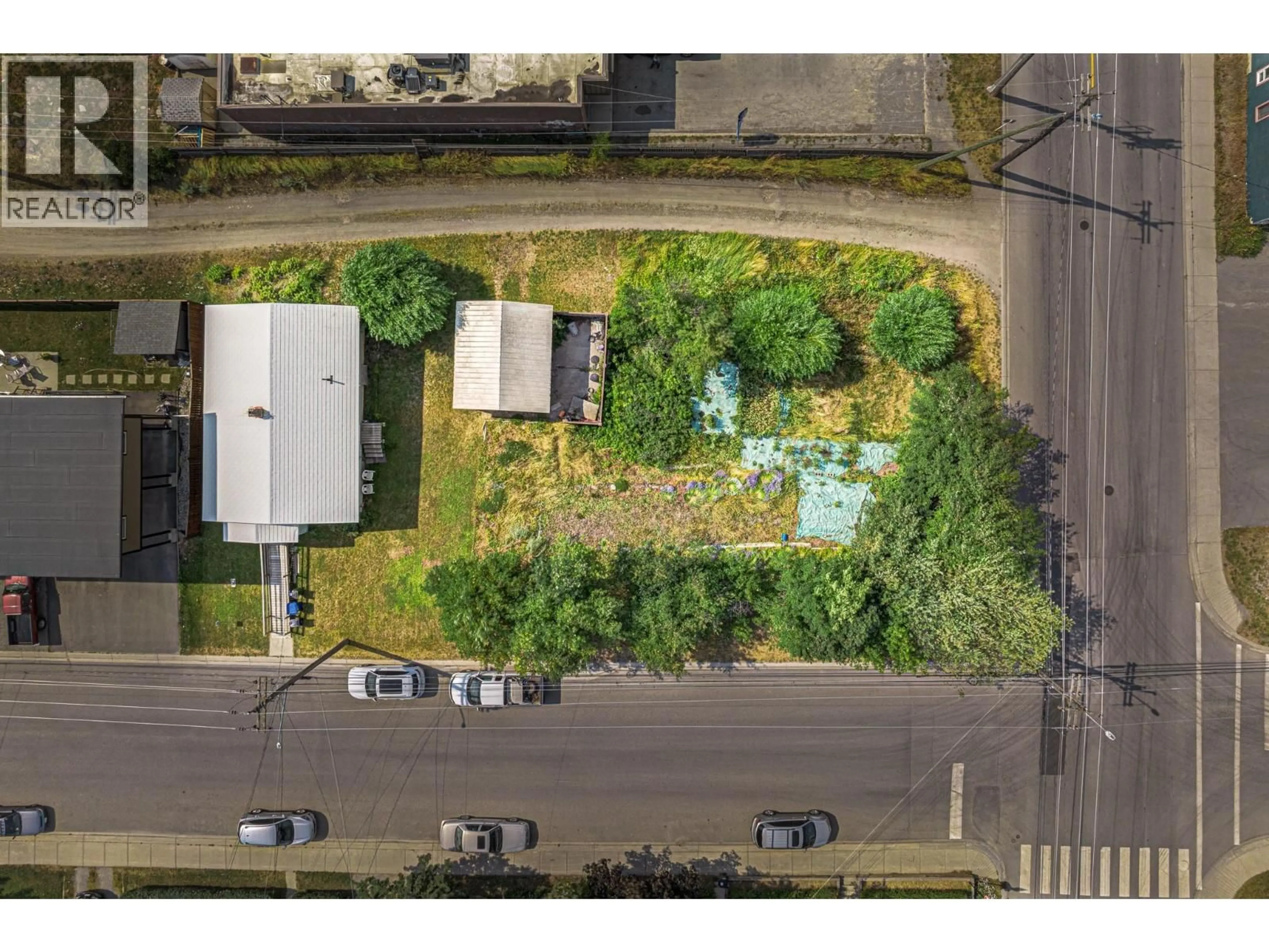 A pic from outside/outdoor area/front of a property/back of a property/a pic from drone, street for 1291 6TH AVENUE, Fernie British Columbia V0B1M0