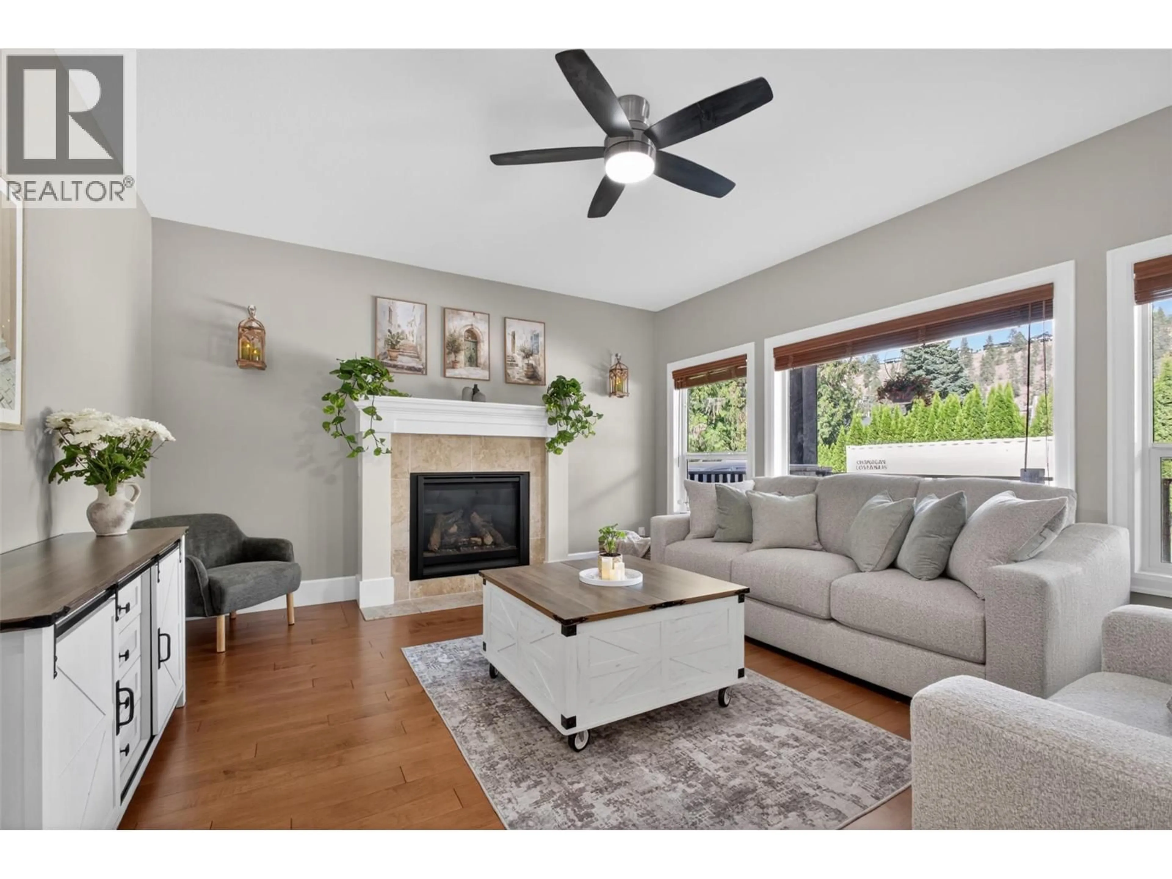 Living room with furniture, unknown for 4588 RAYMER ROAD, Kelowna British Columbia V1W1H9