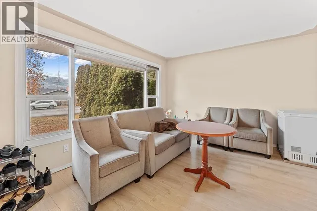 2310 GREENFIELD AVENUE, Kamloops 3