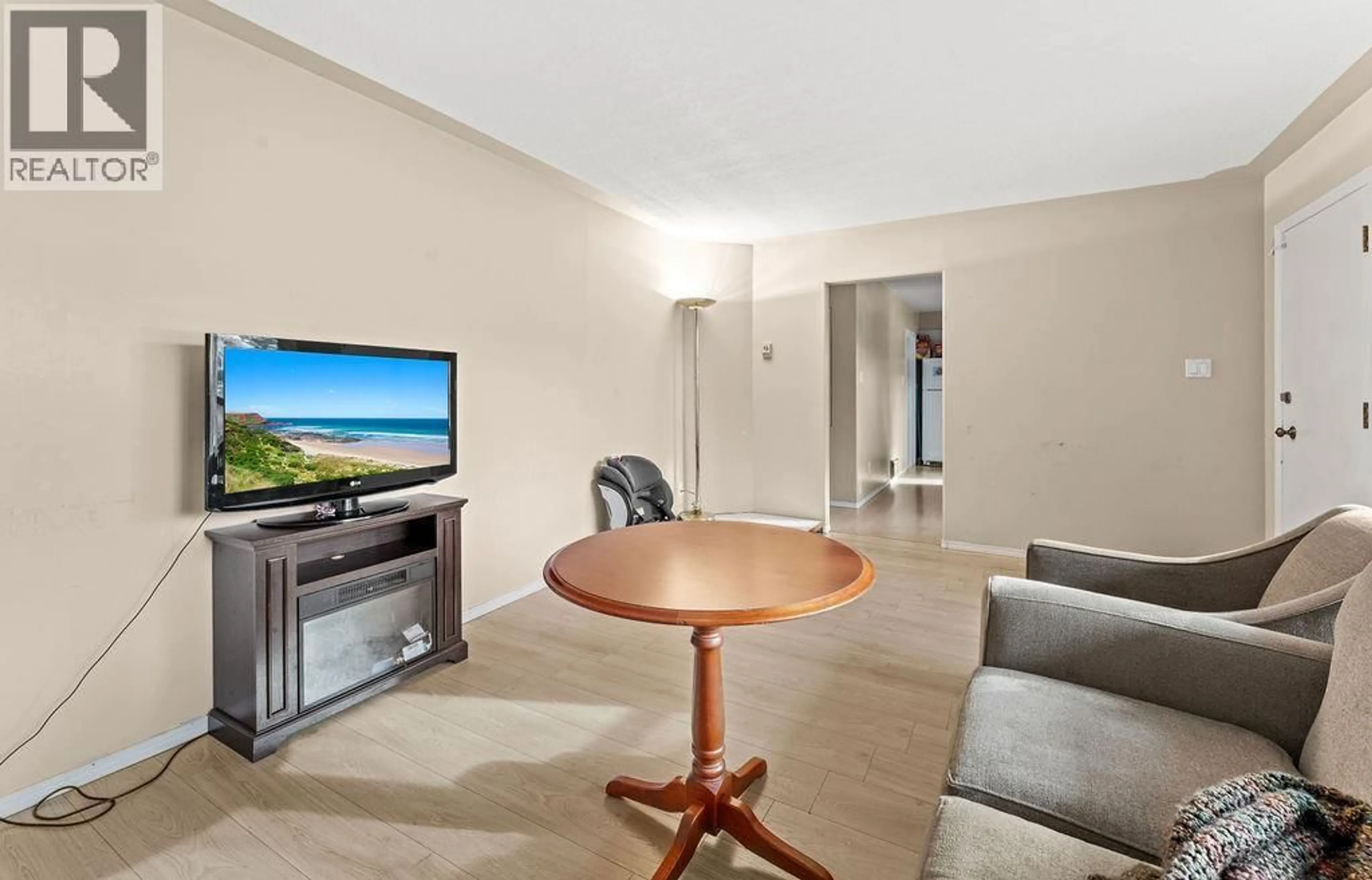 A pic of a room for 2310 GREENFIELD AVENUE, Kamloops British Columbia V2B4P4