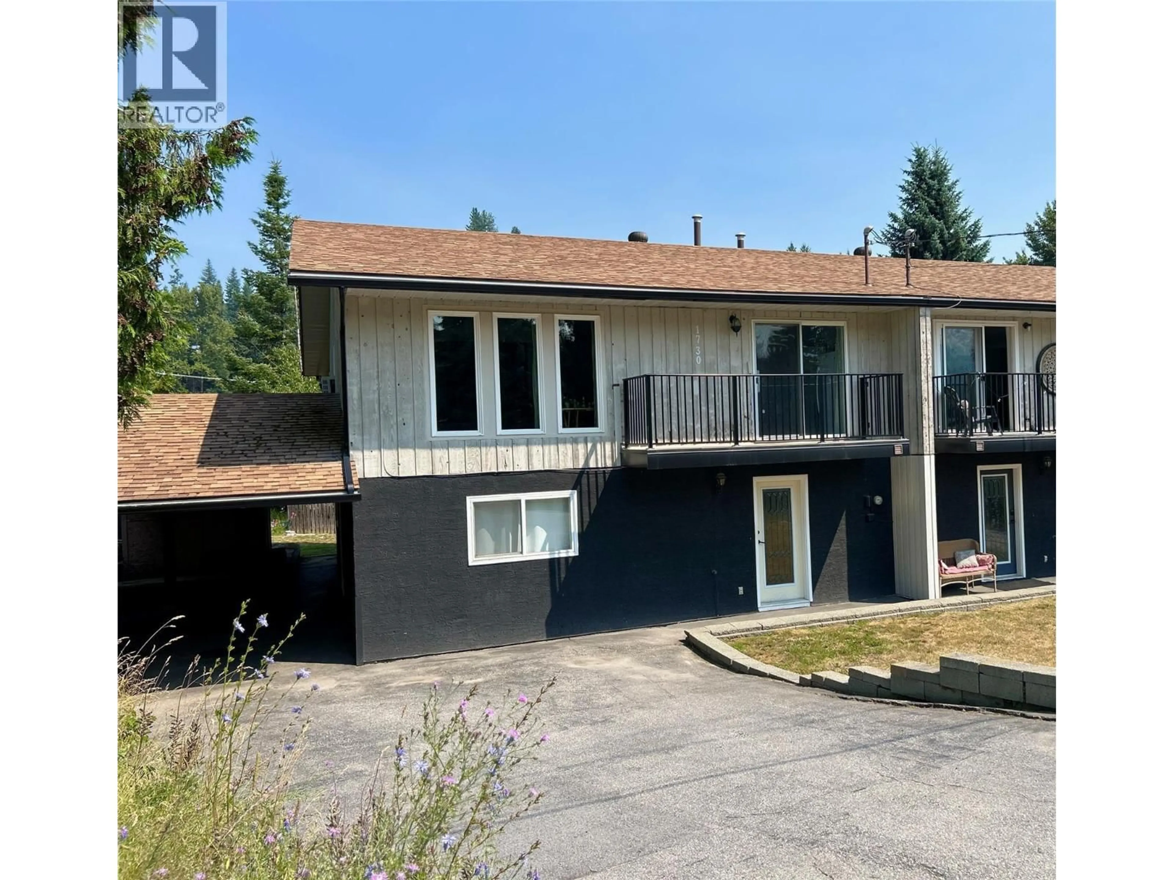 A pic from outside/outdoor area/front of a property/back of a property/a pic from drone, unknown for 1730 THOMPSON AVENUE, Rossland British Columbia V0G1Y0