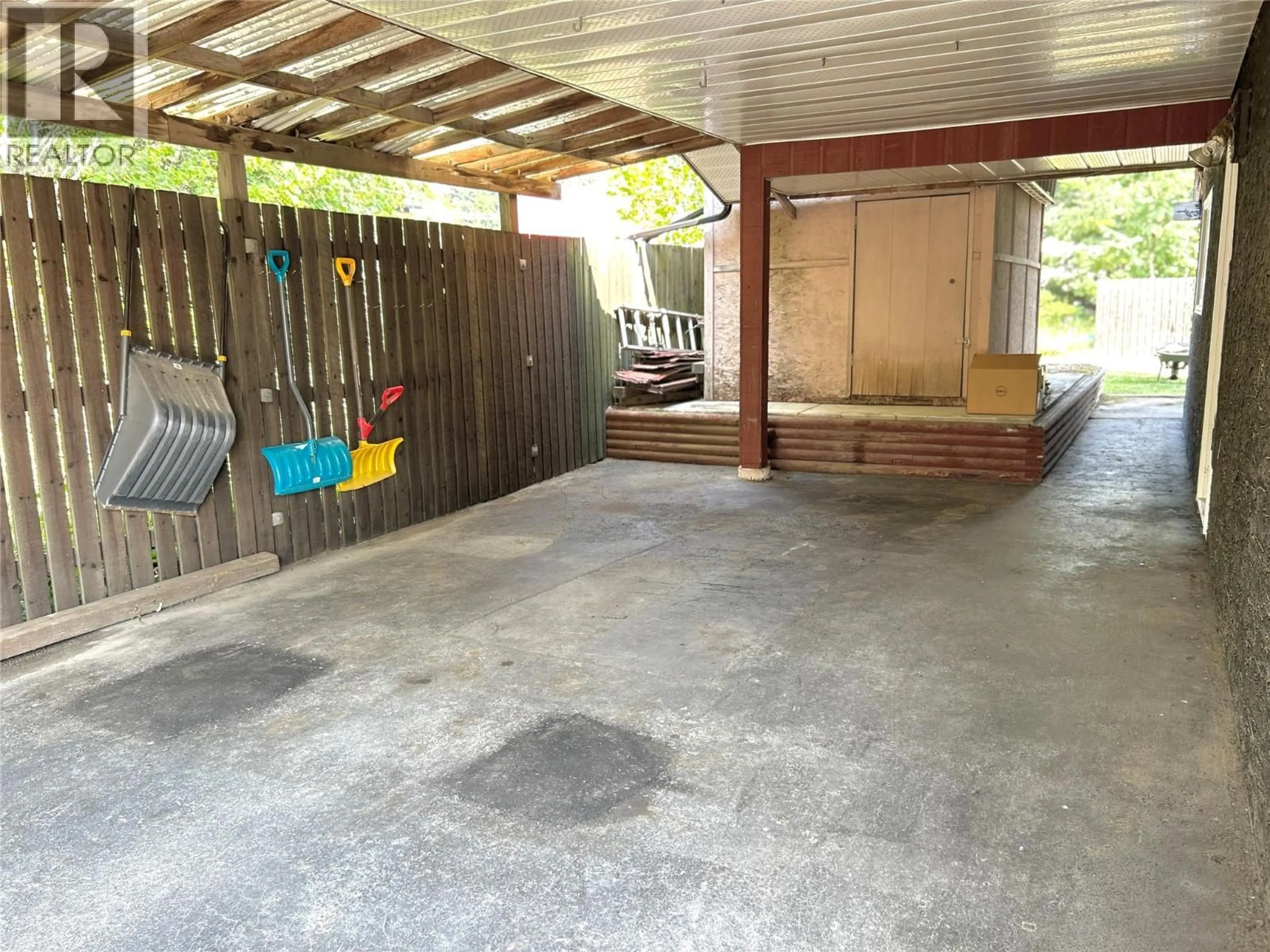 Patio, street for 1730 THOMPSON AVENUE, Rossland British Columbia V0G1Y0