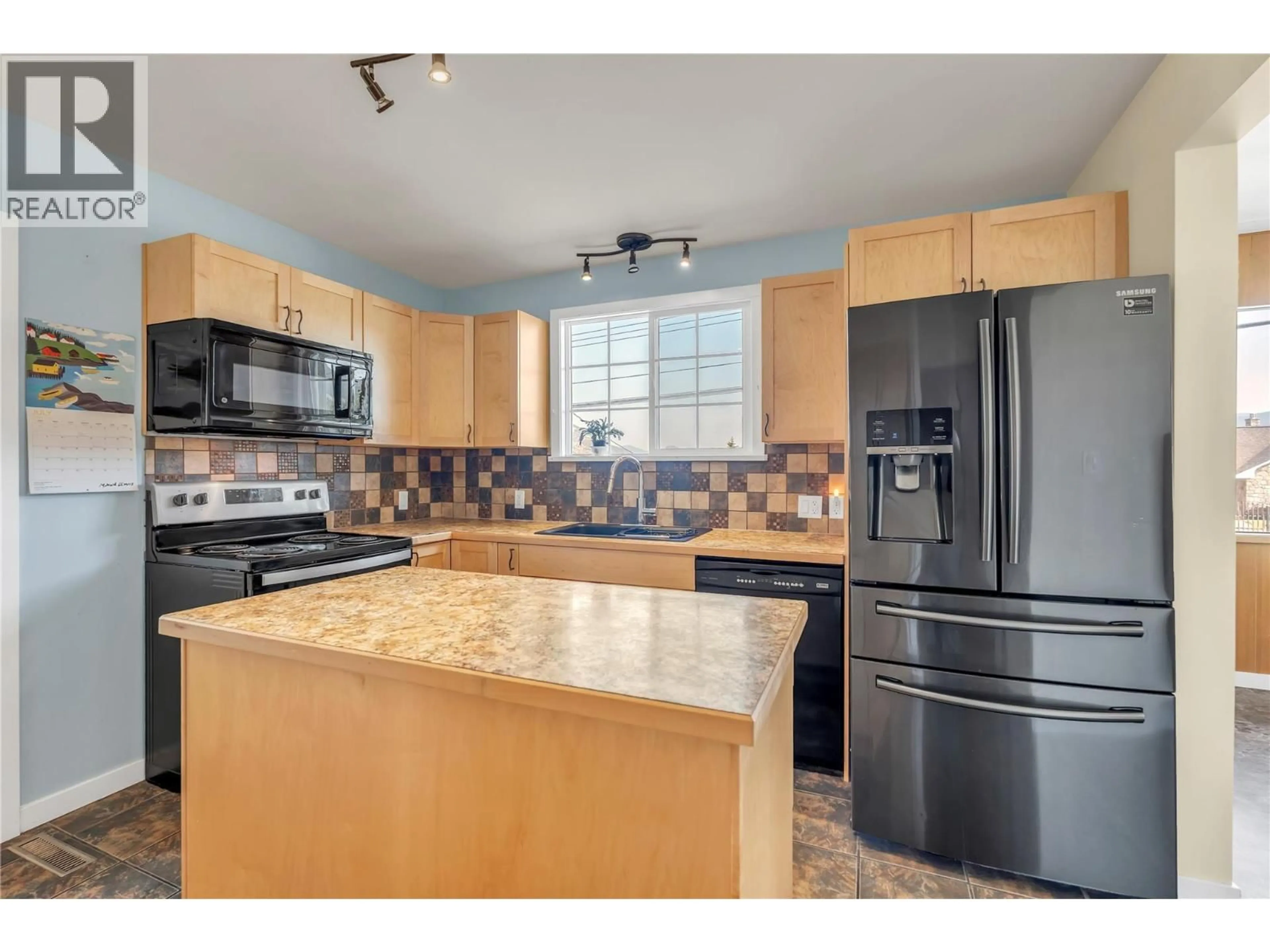 Standard kitchen, ceramic/tile floor for 804 ROSS AVENUE, Penticton British Columbia V2A3A7