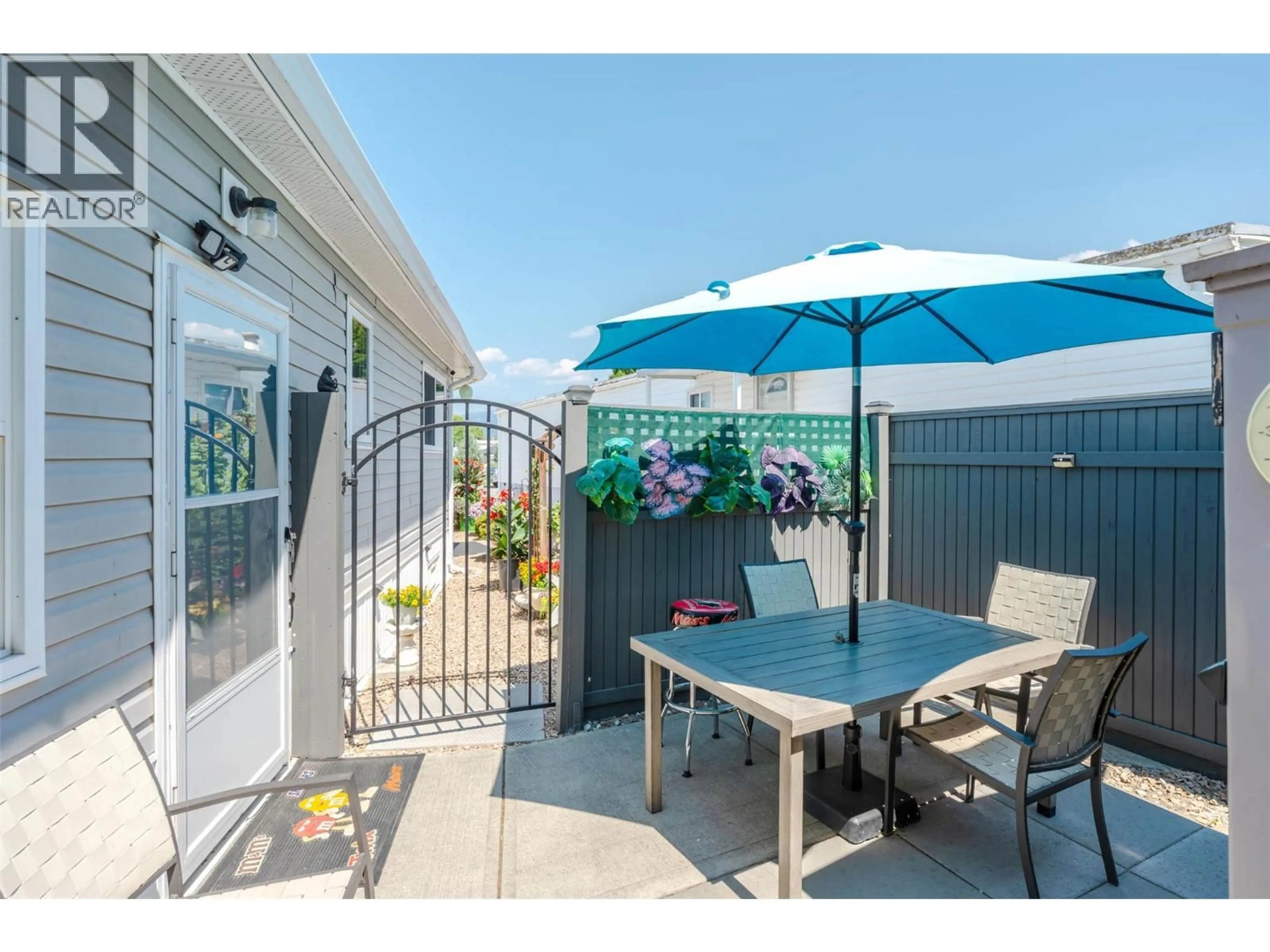 Patio, street for 61 - 999 BURNABY AVENUE, Penticton British Columbia V2A1G7