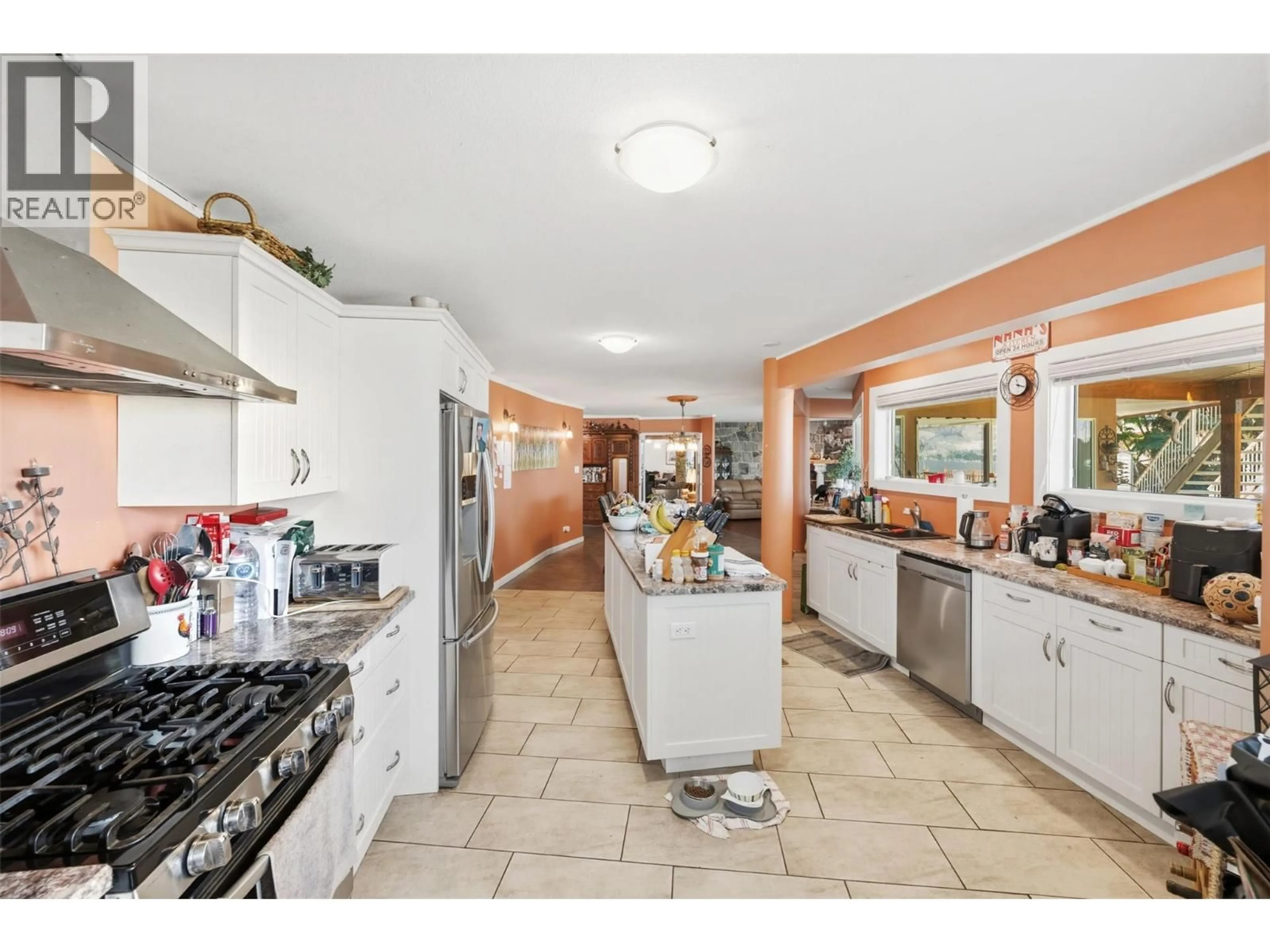Open concept kitchen, ceramic/tile floor for 3935 LAKESIDE ROAD, Penticton British Columbia V2A8W1