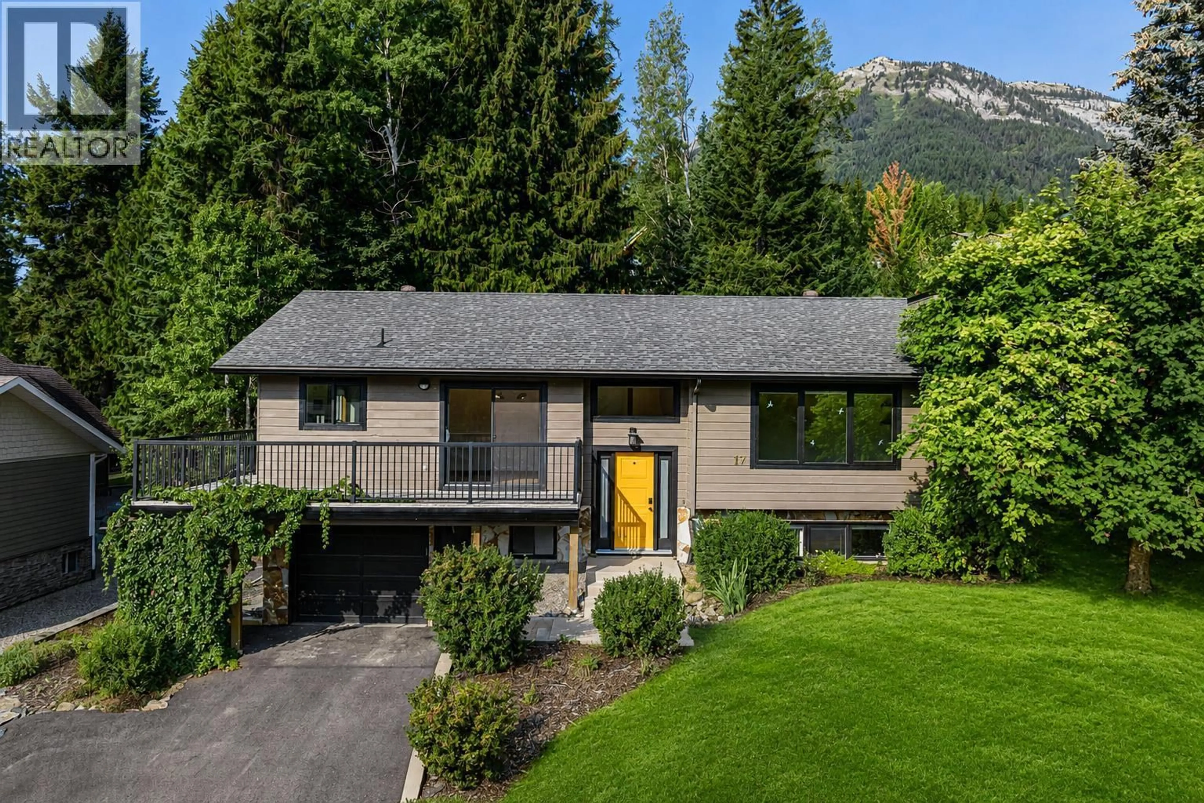 A pic from outside/outdoor area/front of a property/back of a property/a pic from drone, mountain view for 17 PARKLAND DRIVE, Fernie British Columbia V0B1M5