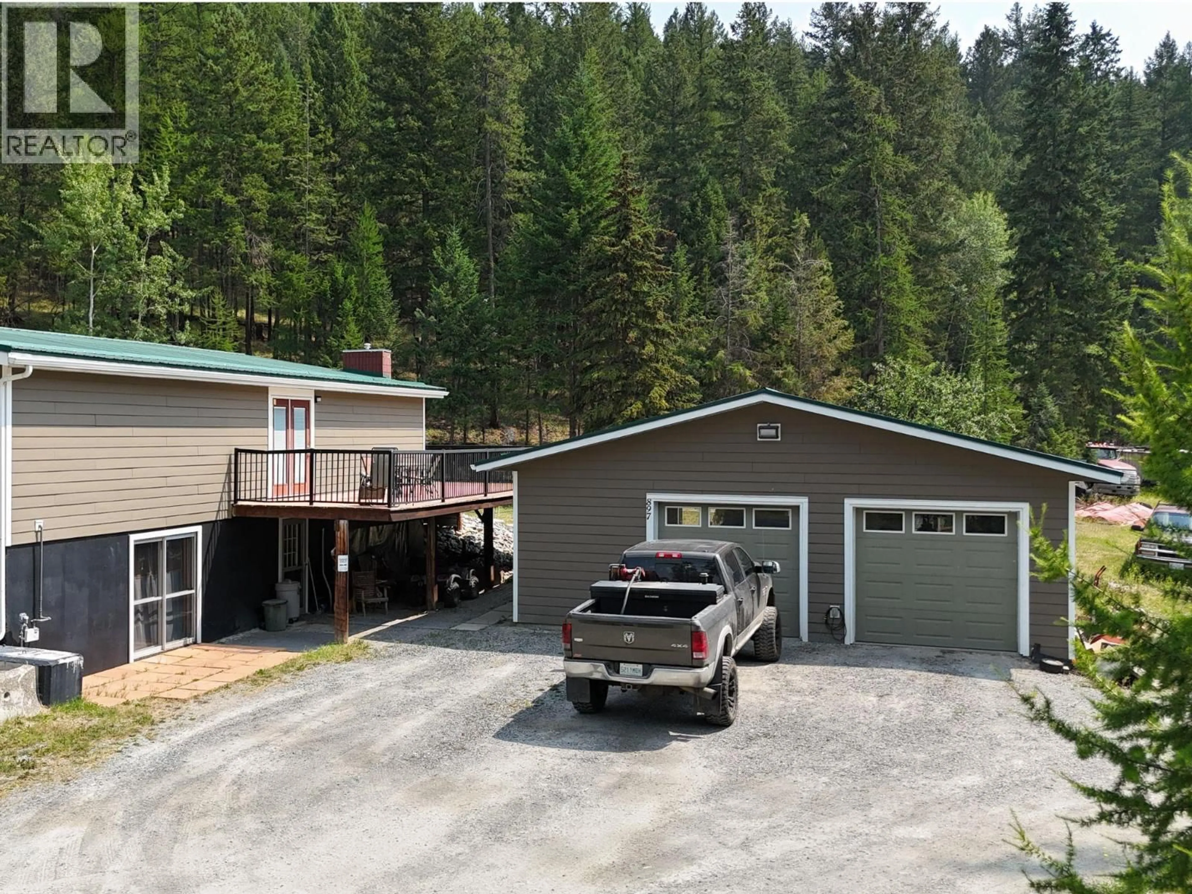 Indoor garage for 897 SILVER CREEK ROAD, Cranbrook British Columbia V1C6X7
