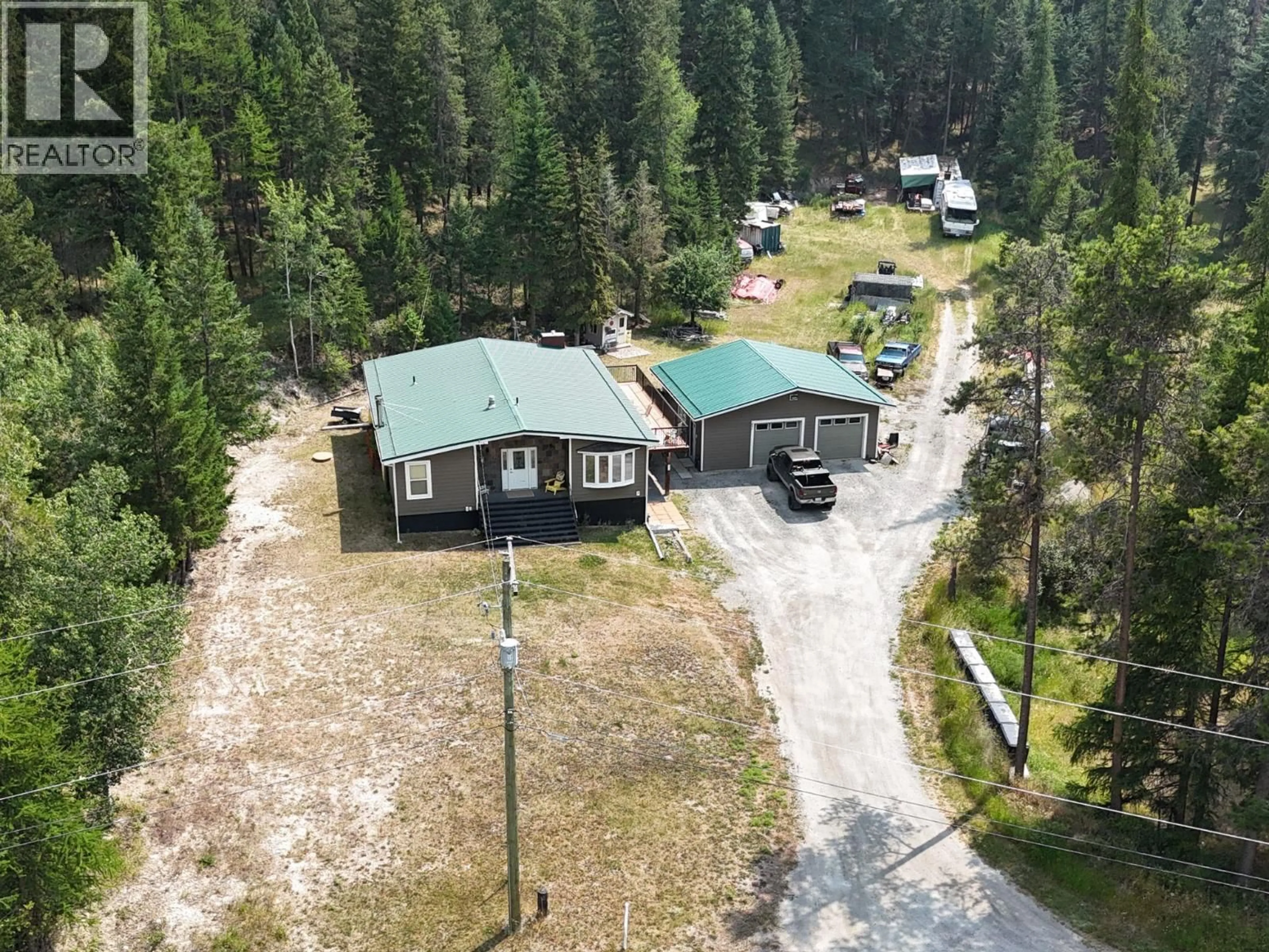 A pic from outside/outdoor area/front of a property/back of a property/a pic from drone, unknown for 897 SILVER CREEK ROAD, Cranbrook British Columbia V1C6X7