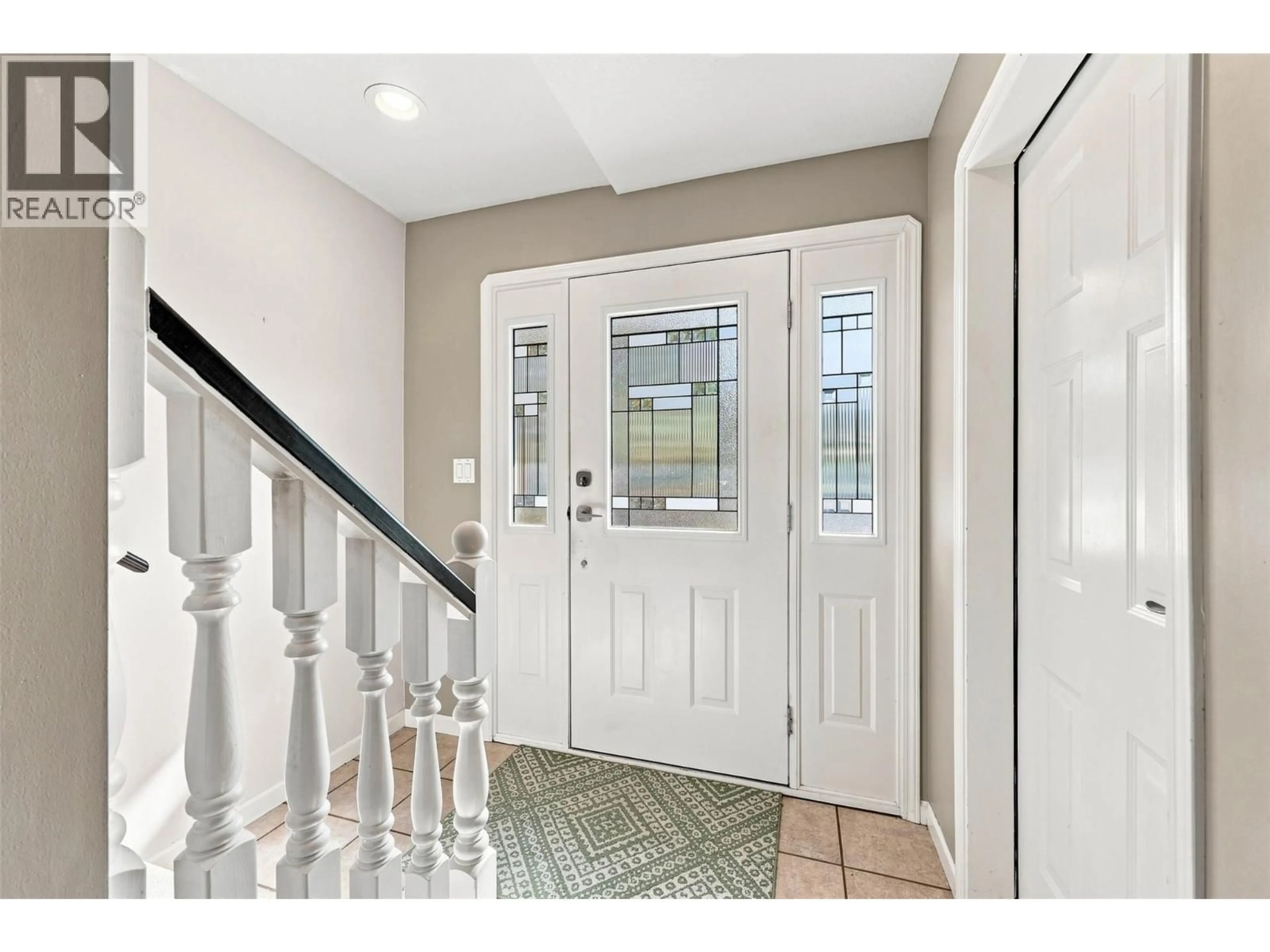 Indoor entryway for 1060 PINE SPRINGS ROAD, Kamloops British Columbia V2B8A8