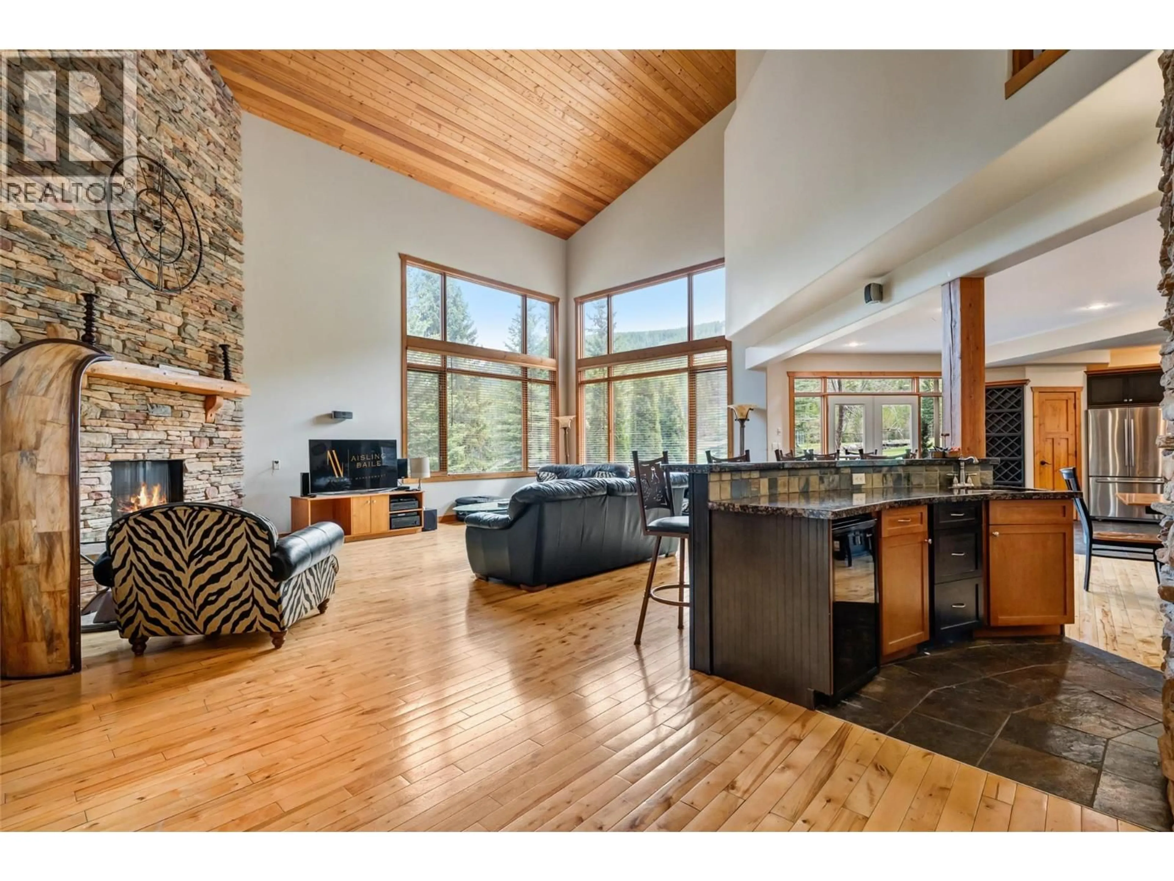 Open concept kitchen, wood/laminate floor for 1802 GREYWOLF DRIVE, Panorama British Columbia V0A1T0
