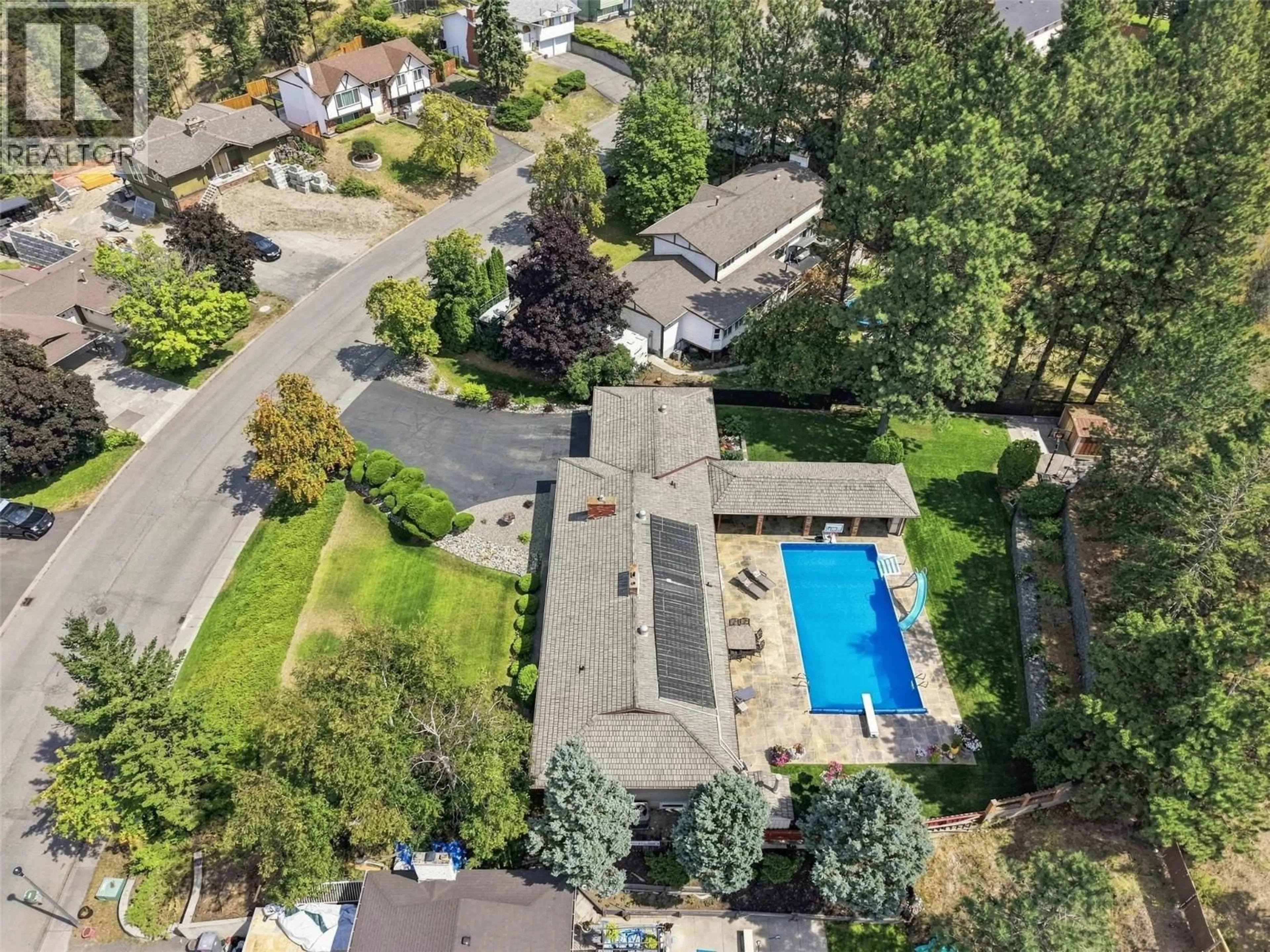 A pic from outside/outdoor area/front of a property/back of a property/a pic from drone, unknown for 779 GLENEAGLES DRIVE, Kamloops British Columbia V2E1J7