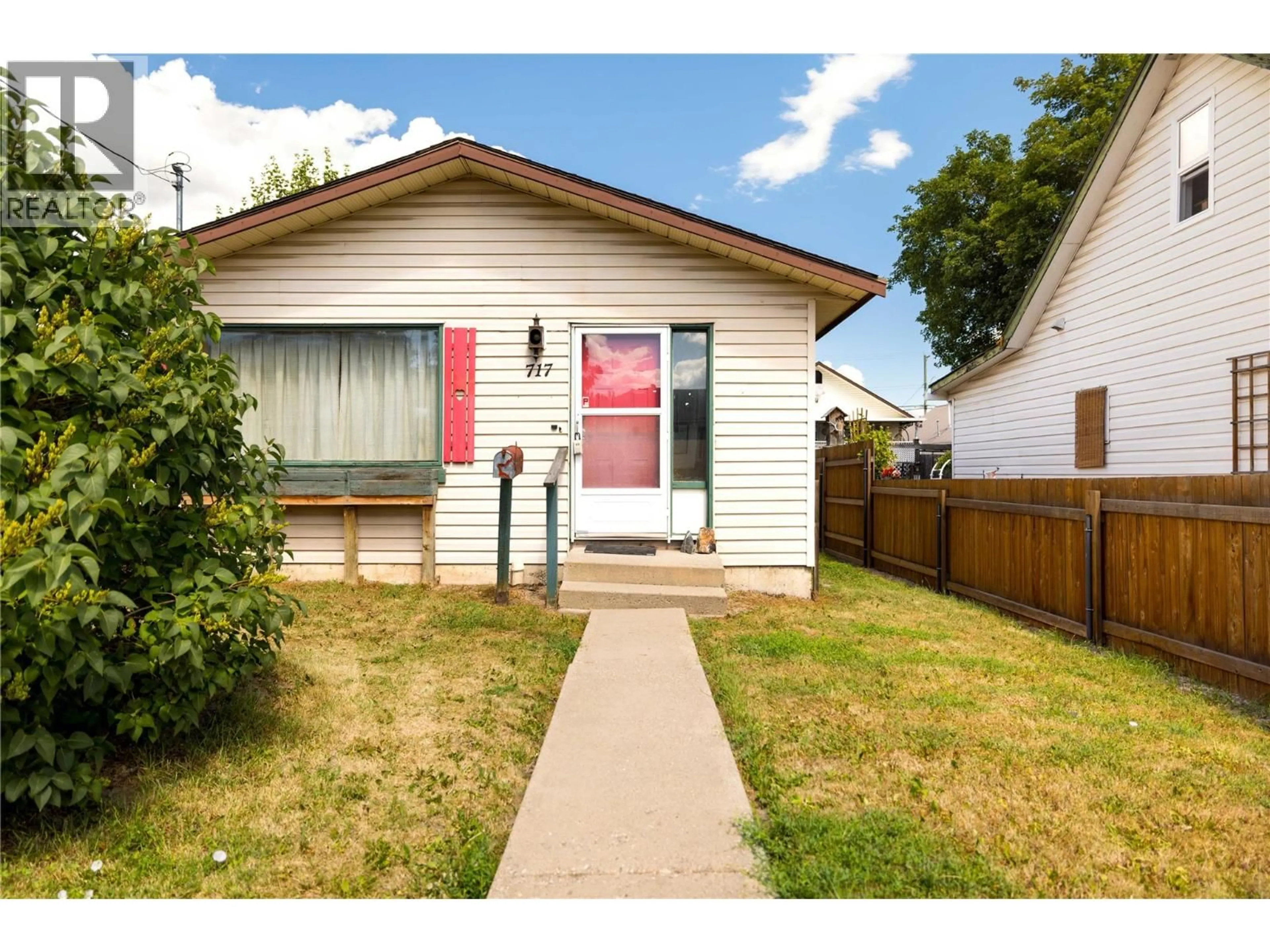 Home with vinyl exterior material, street for 717 REGENT AVENUE, Enderby British Columbia V0E1V2