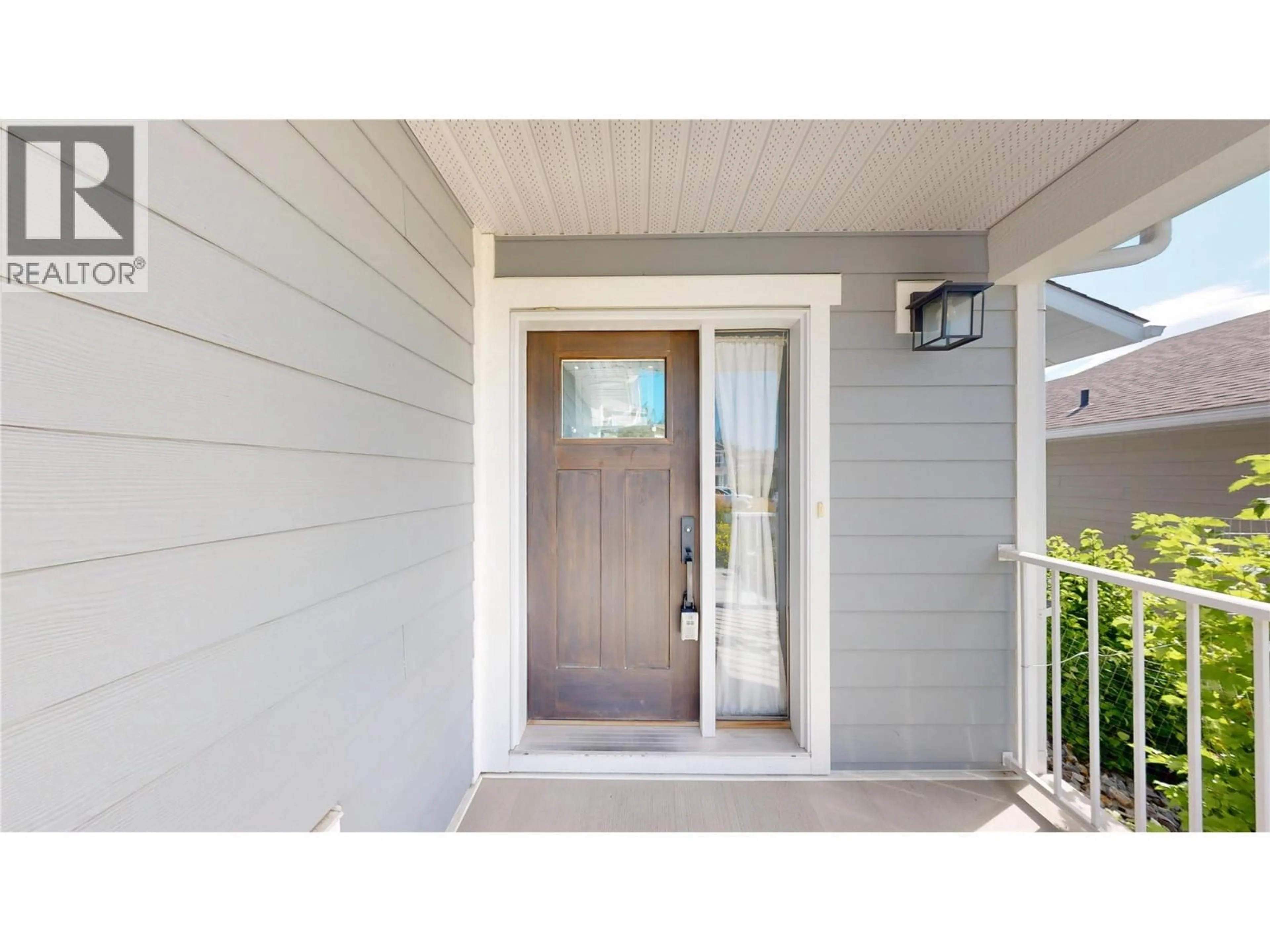 Indoor entryway for 338 LEGACY LOOKOUT, Cranbrook British Columbia V1C0E4