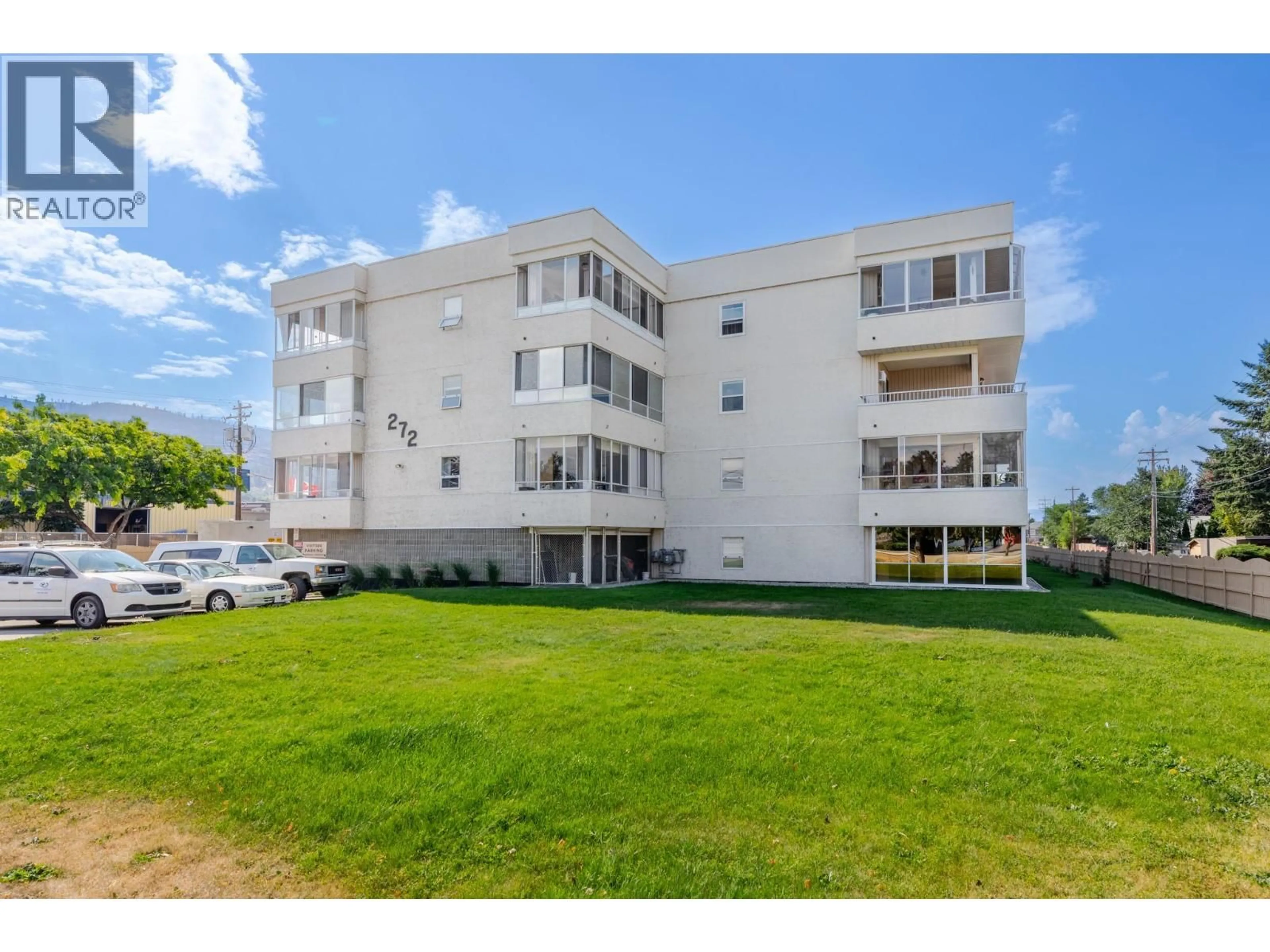 A pic from outside/outdoor area/front of a property/back of a property/a pic from drone, building for 210 - 272 GREEN AVENUE WEST, Penticton British Columbia V2A3T2