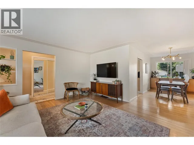811 MARTIN AVENUE, Kelowna 5