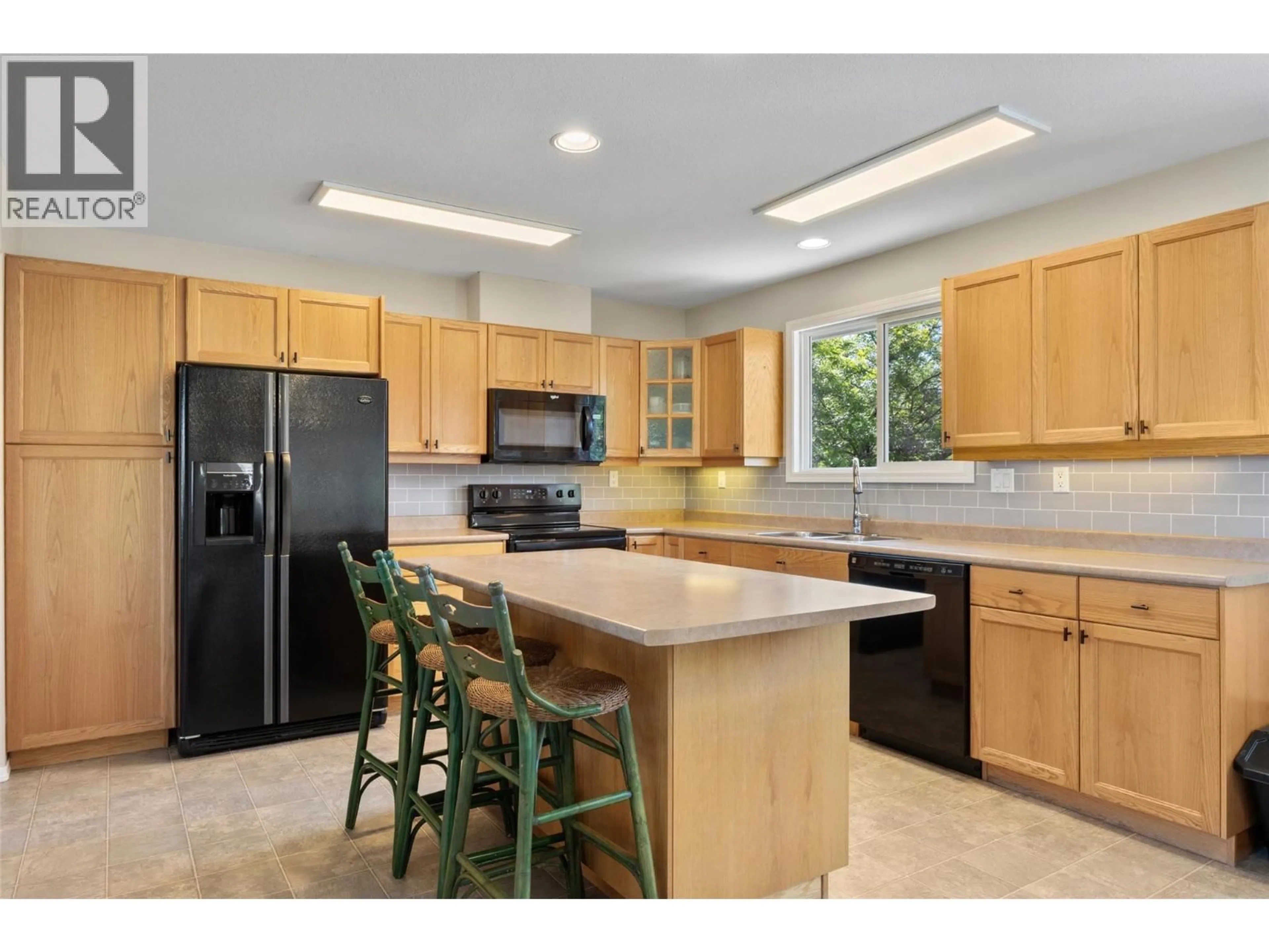 Open concept kitchen, unknown for 781 SPRINGRIDGE PLACE, Kamloops British Columbia V2C1C8
