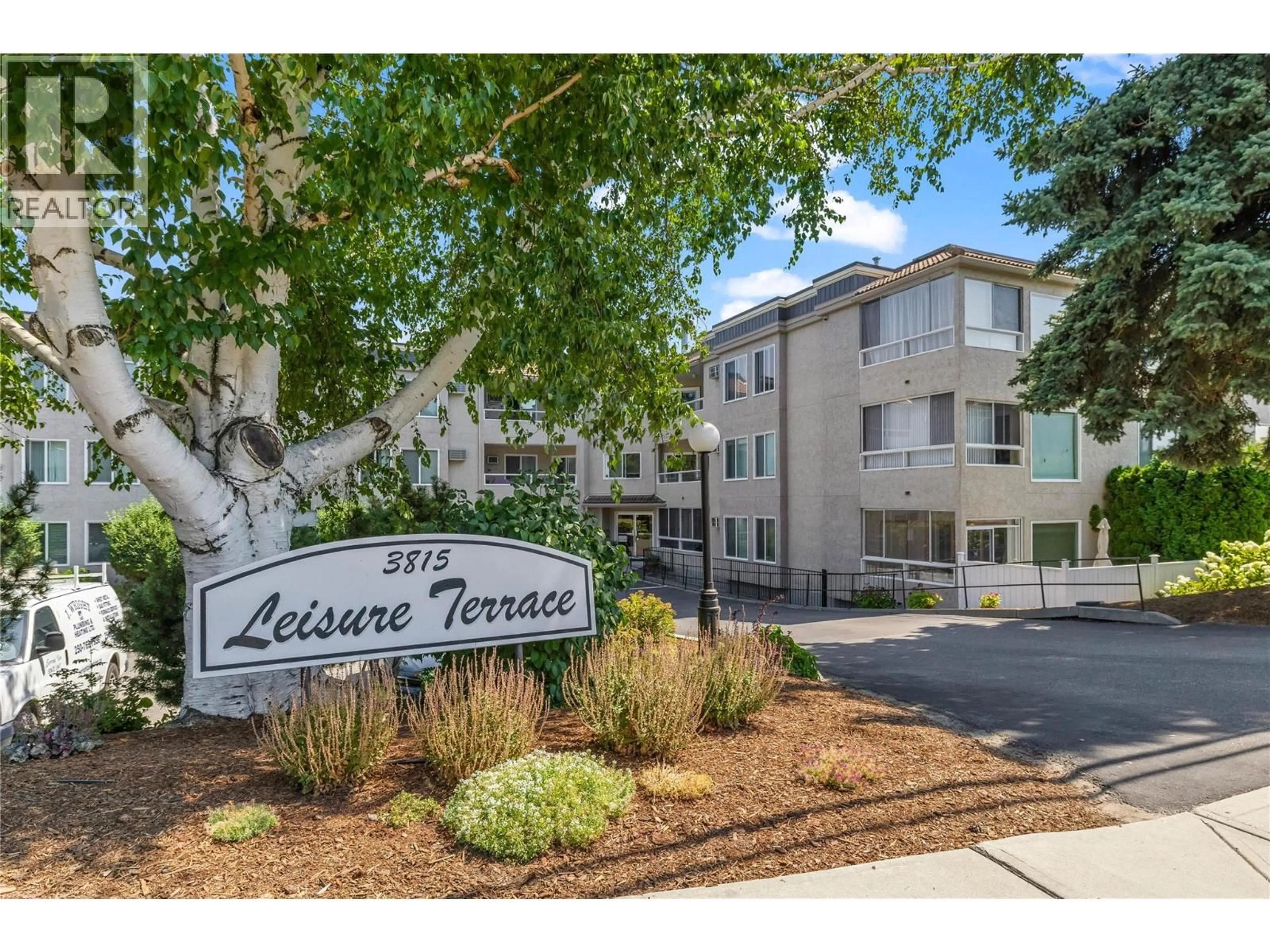 Indoor foyer for 107 - 3815 BROWN ROAD, West Kelowna British Columbia V4T1R8