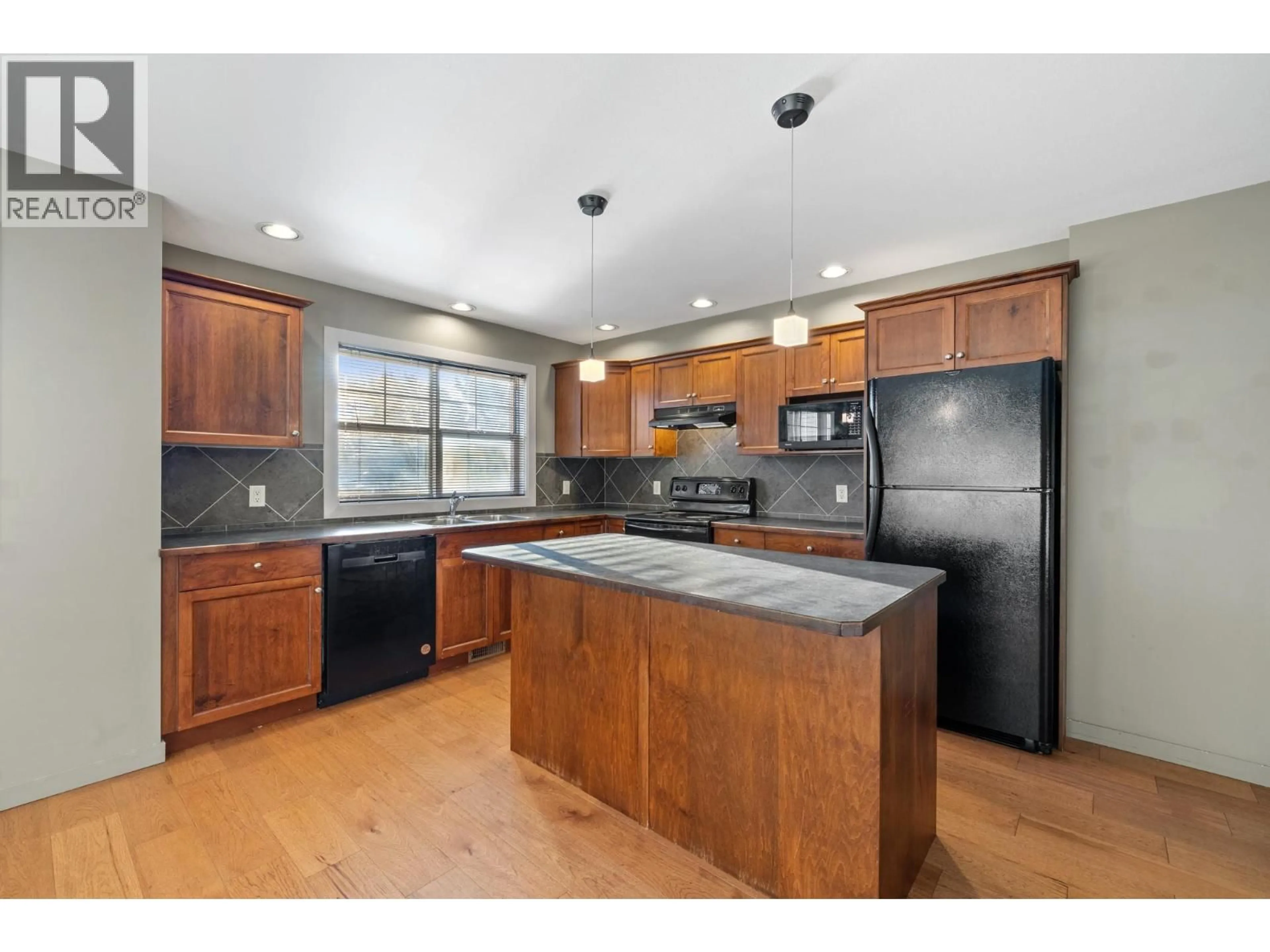 Unknown for 2 - 146 MCCURDY ROAD, Kelowna British Columbia V1X8B1