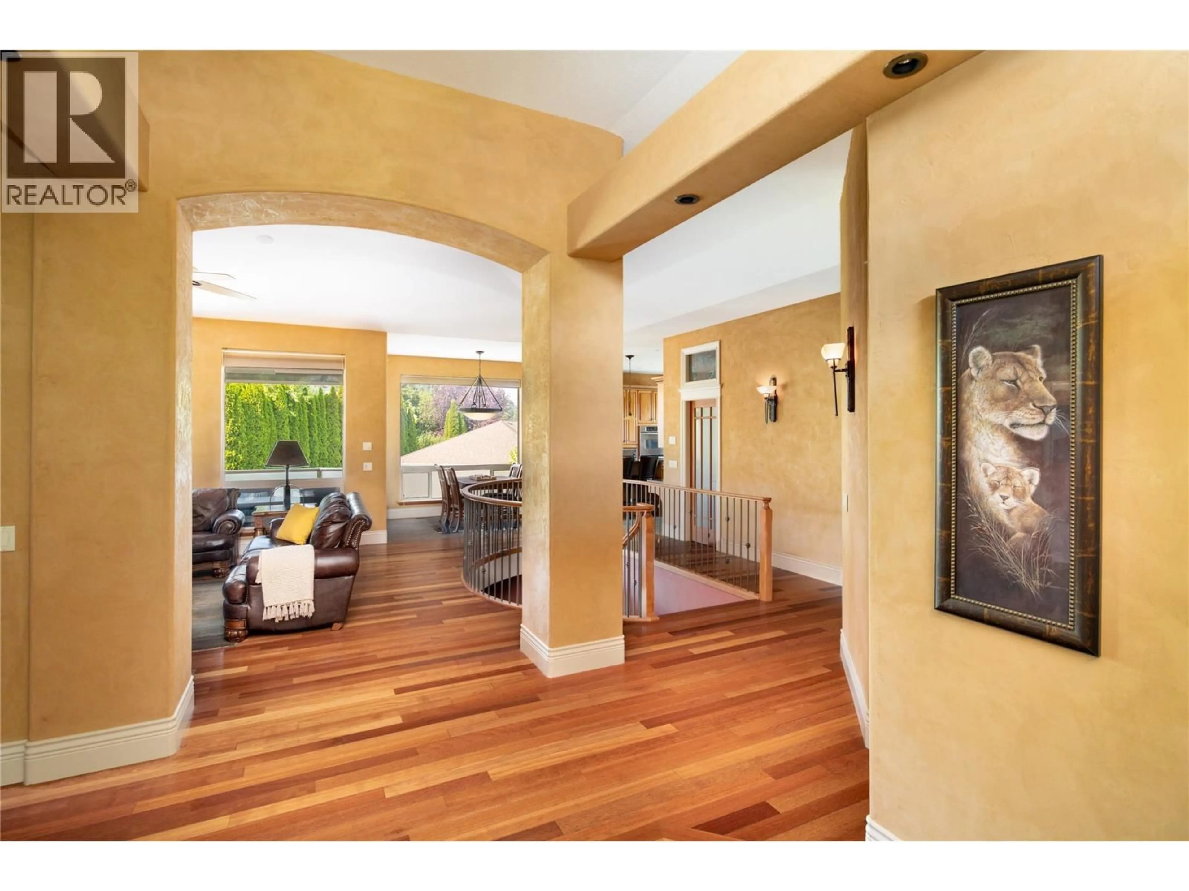 Indoor entryway for 43 - 2155 HORIZON DRIVE, West Kelowna British Columbia V1Z3Z9