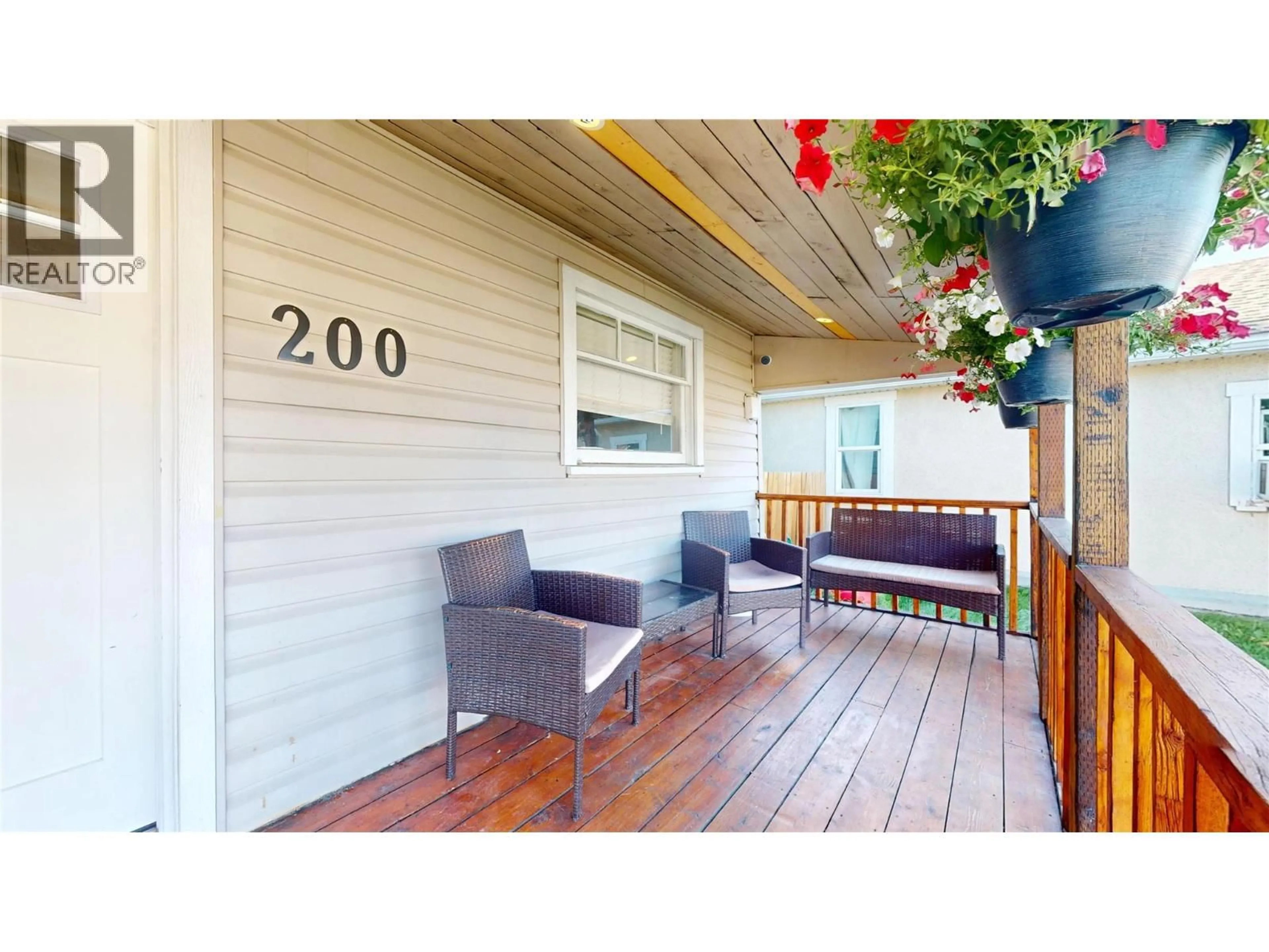 Patio, street for 200 5TH AVENUE SOUTH, Cranbrook British Columbia V1C2G4