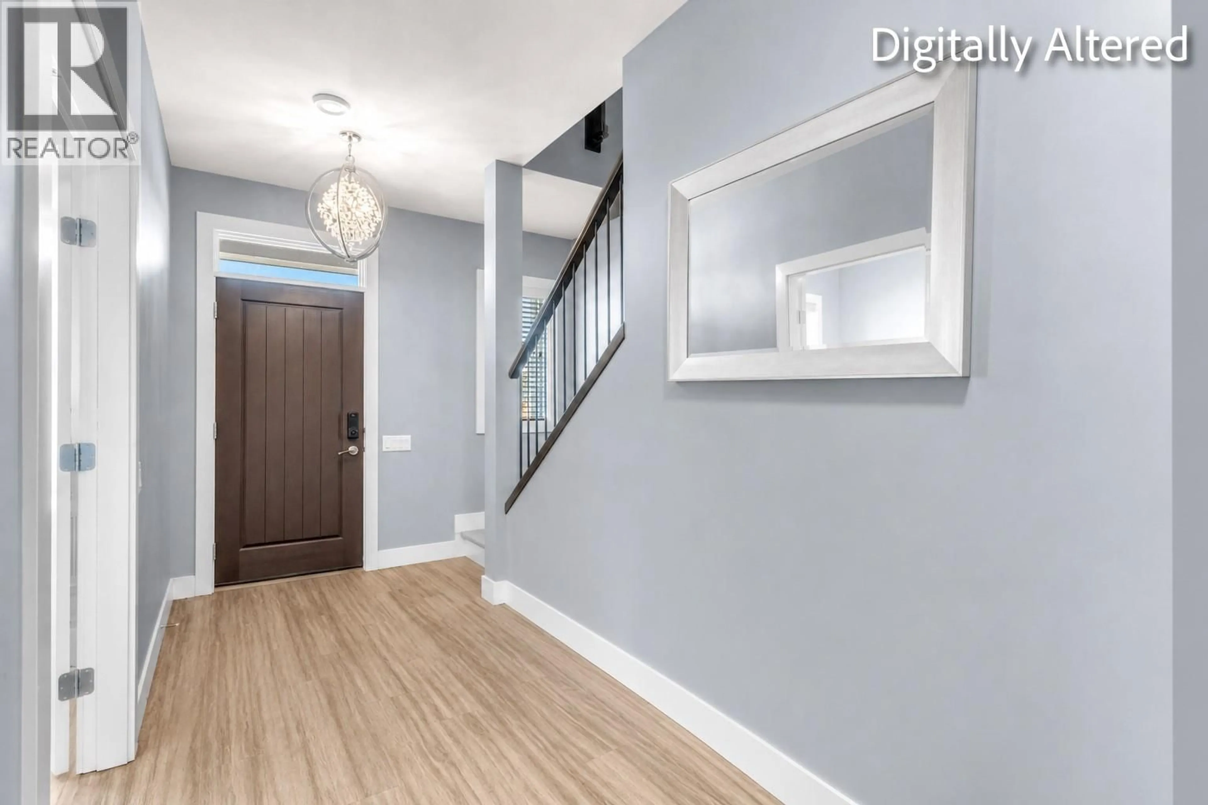 Indoor entryway for 1955 FOXTAIL TERRACE, Kelowna British Columbia V1P1T9