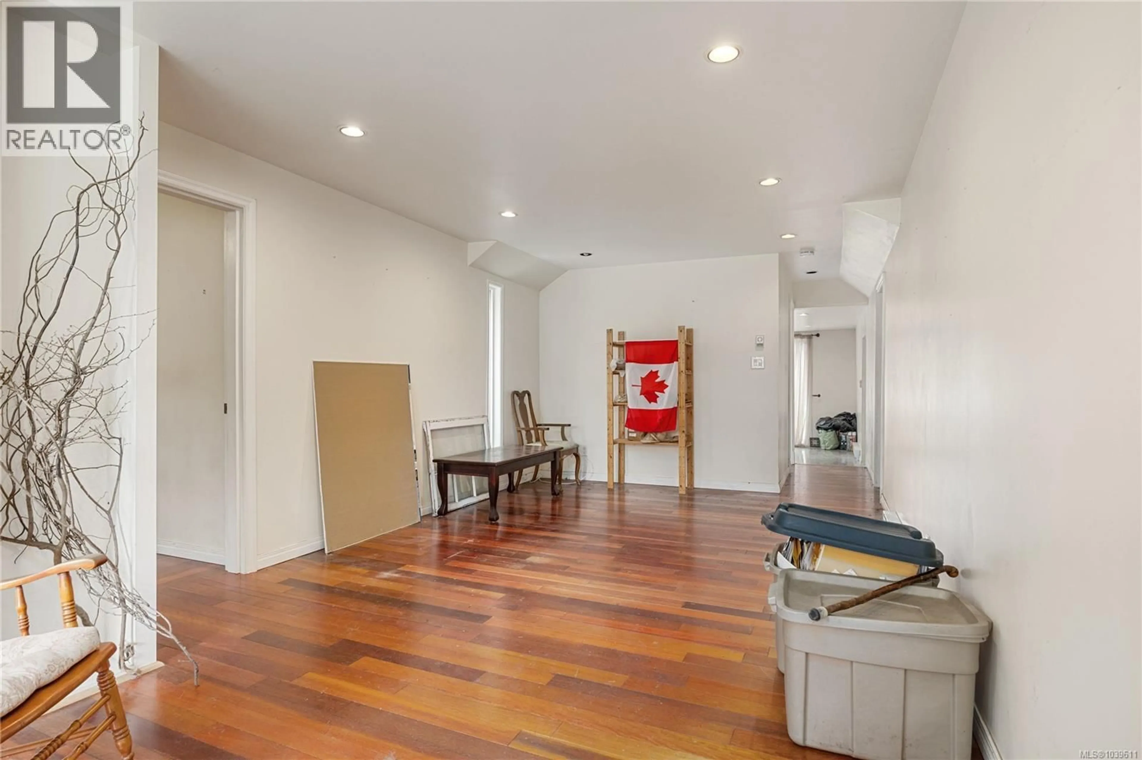 A pic of a room for 70 HAMPTON ROAD, Saanich British Columbia V8Z1G4