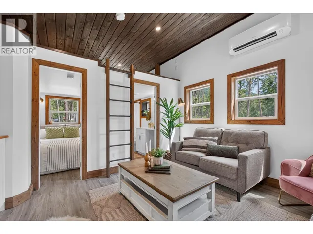3 - 5533 33 HIGHWAY, Beaverdell 3