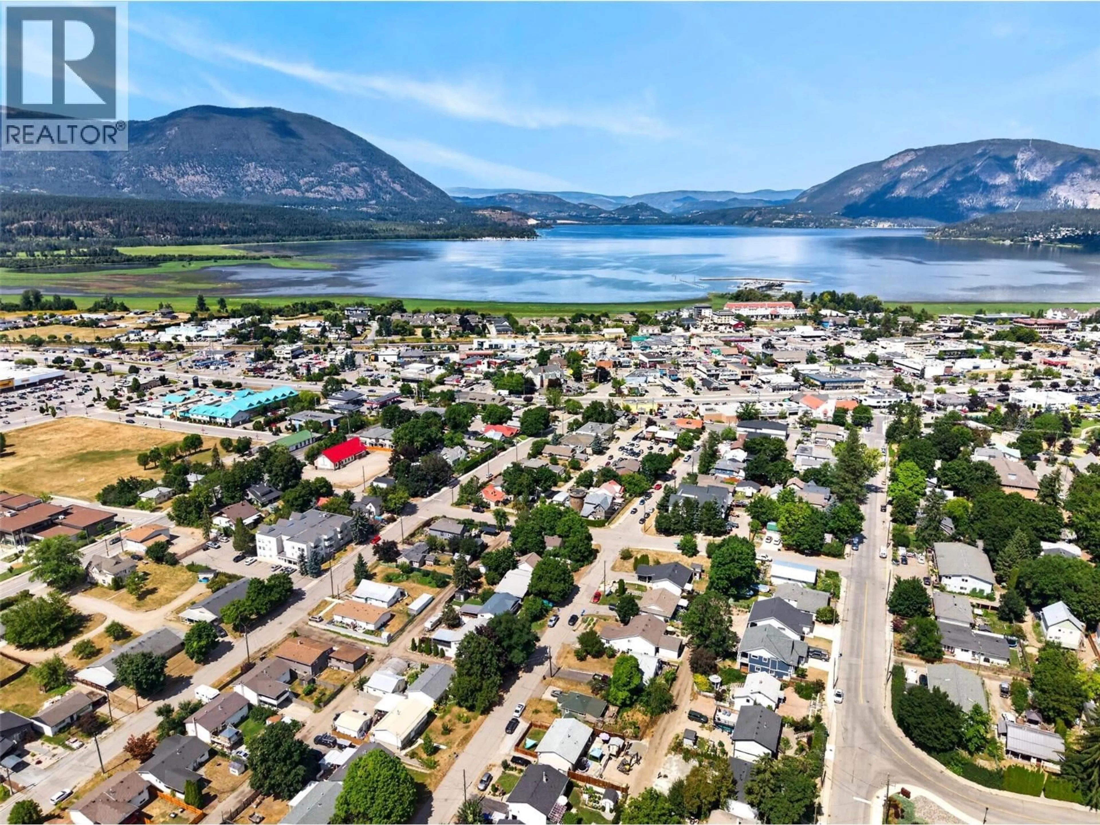A pic from outside/outdoor area/front of a property/back of a property/a pic from drone, mountain view for 341 2 STREET SOUTHEAST, Salmon Arm British Columbia V1E4H3