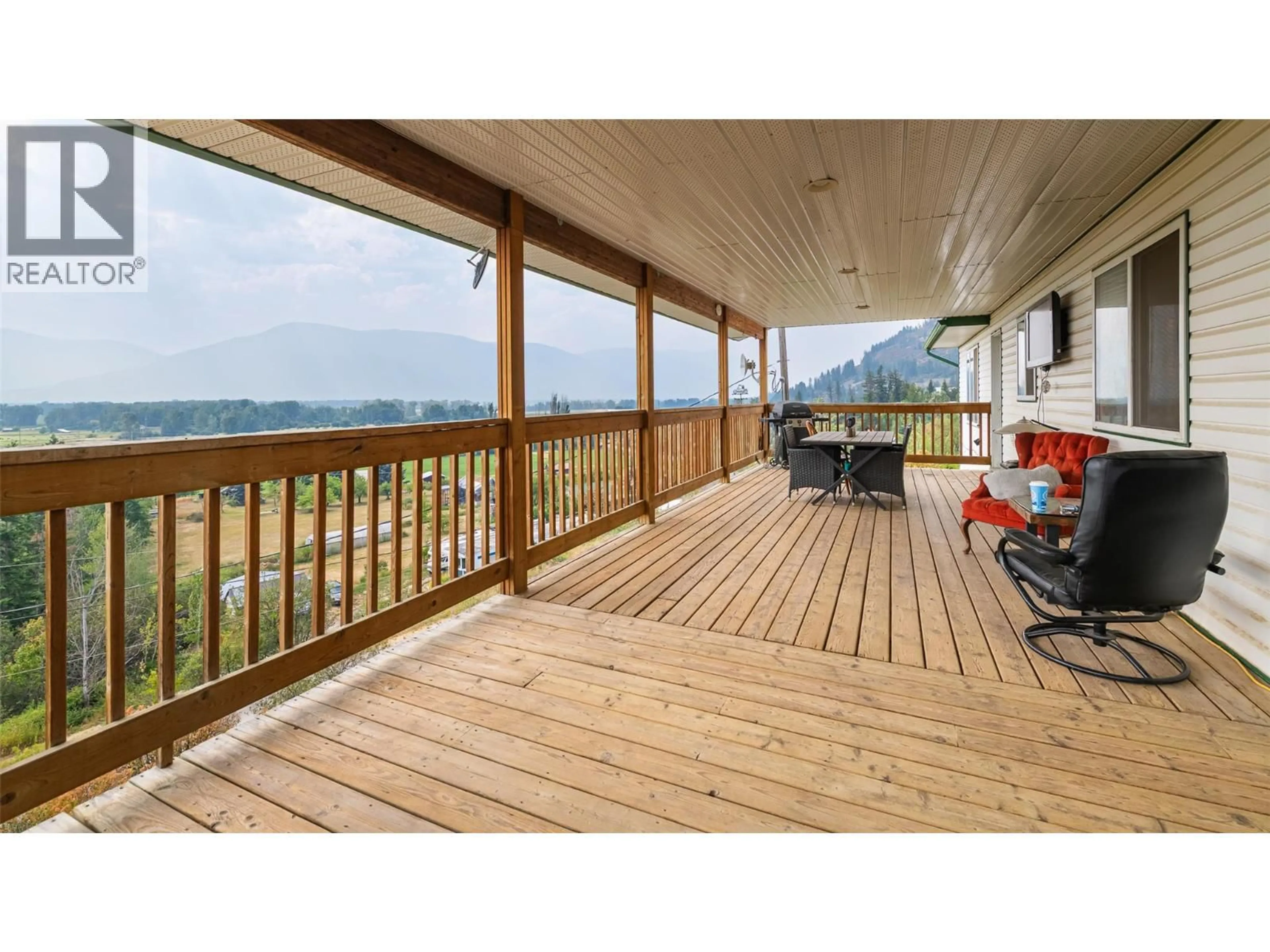 Patio, water/lake/river/ocean view for 4840 LOWER WYNNDEL ROAD, Wynndel British Columbia V0B2N1